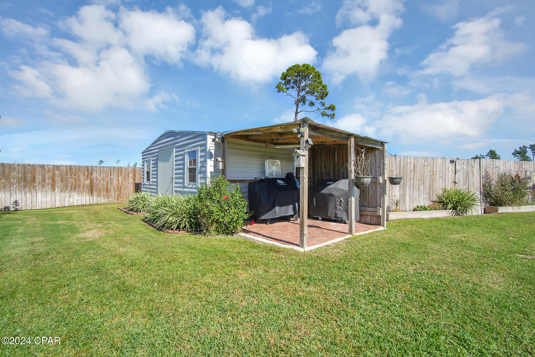 1813 Scarlett Boulevard