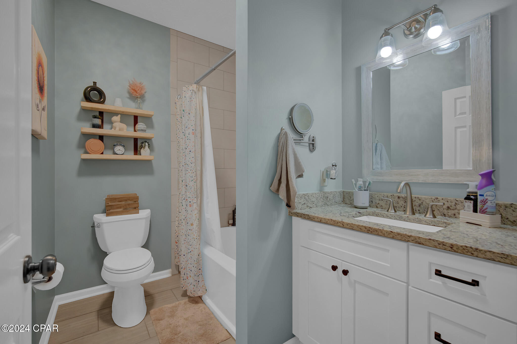 1813 Scarlett Boulevard