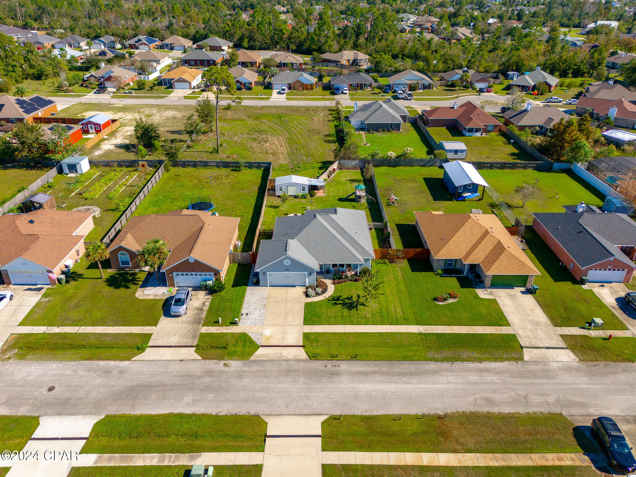 1813 Scarlett Boulevard