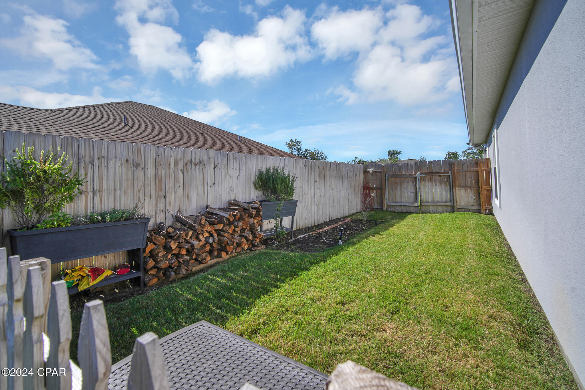 1813 Scarlett Boulevard