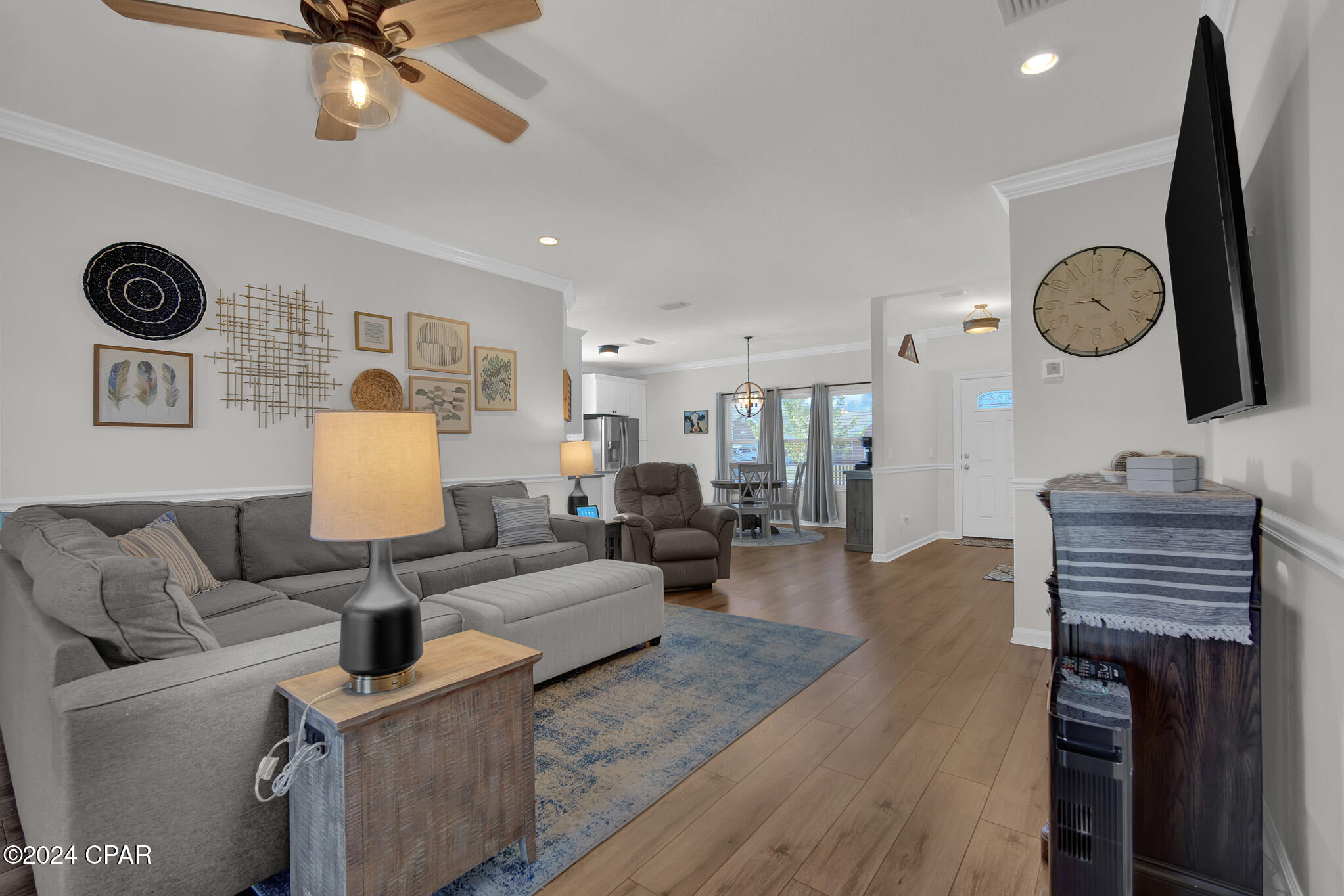 1813 Scarlett Boulevard