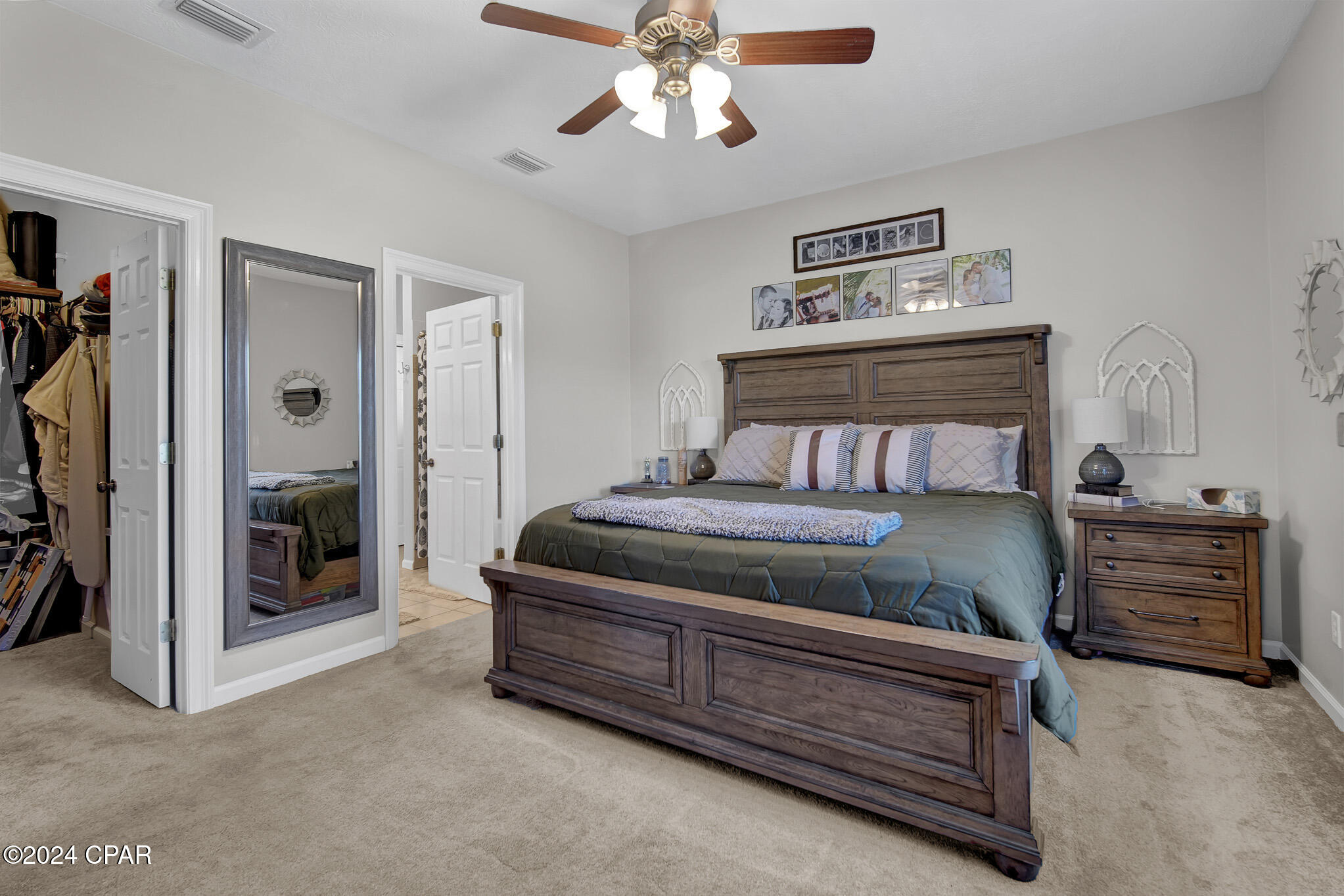 1813 Scarlett Boulevard