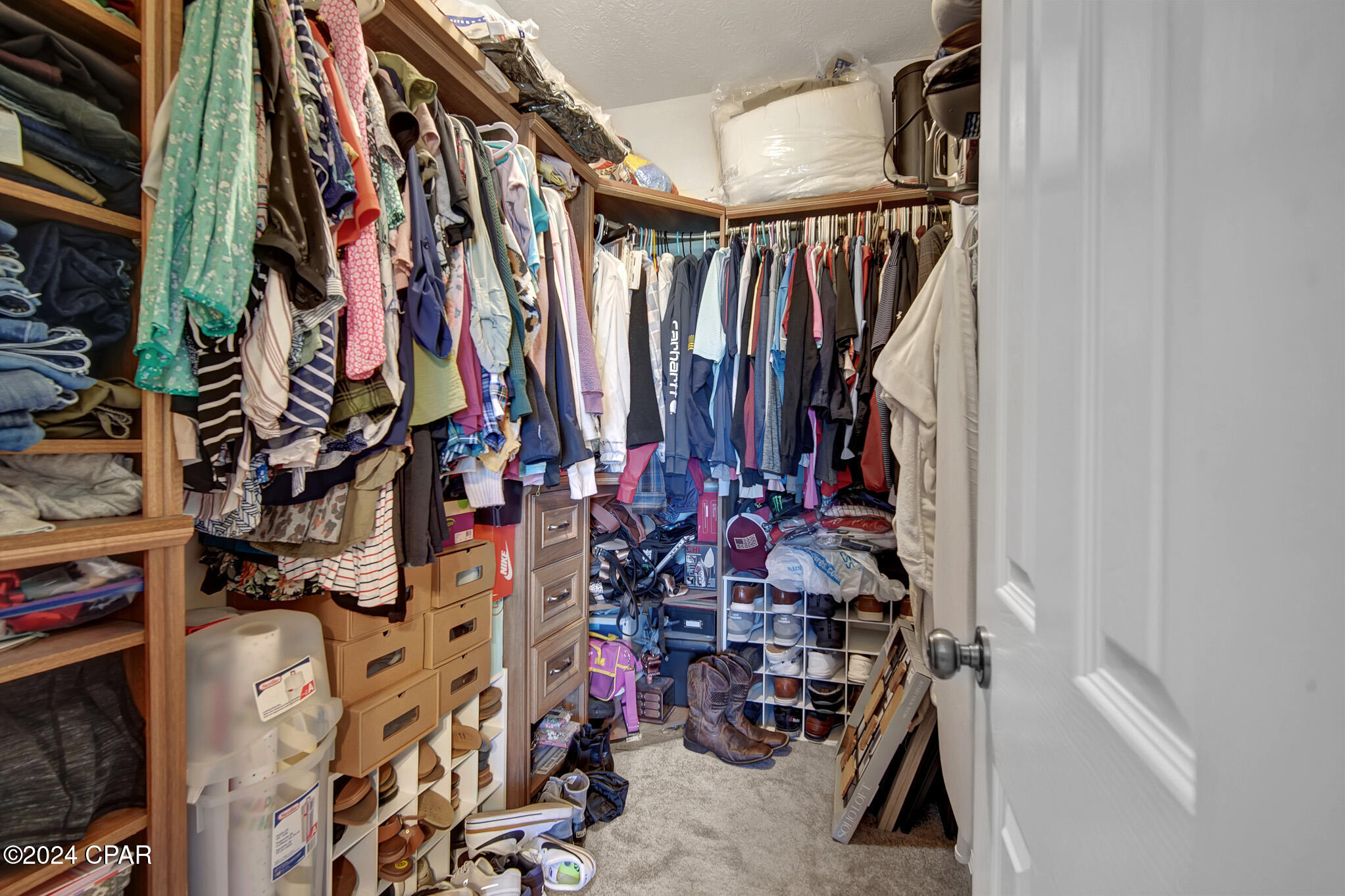 1813 Scarlett Boulevard