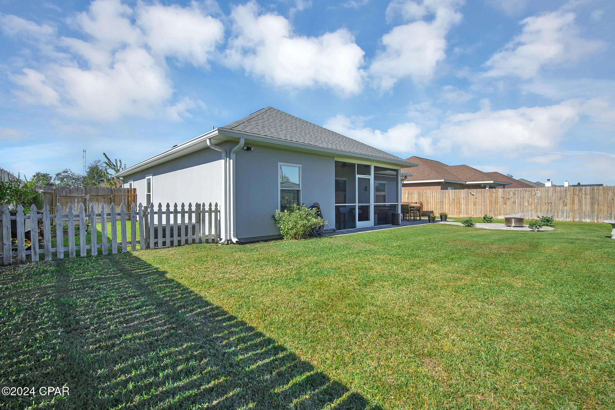 1813 Scarlett Boulevard