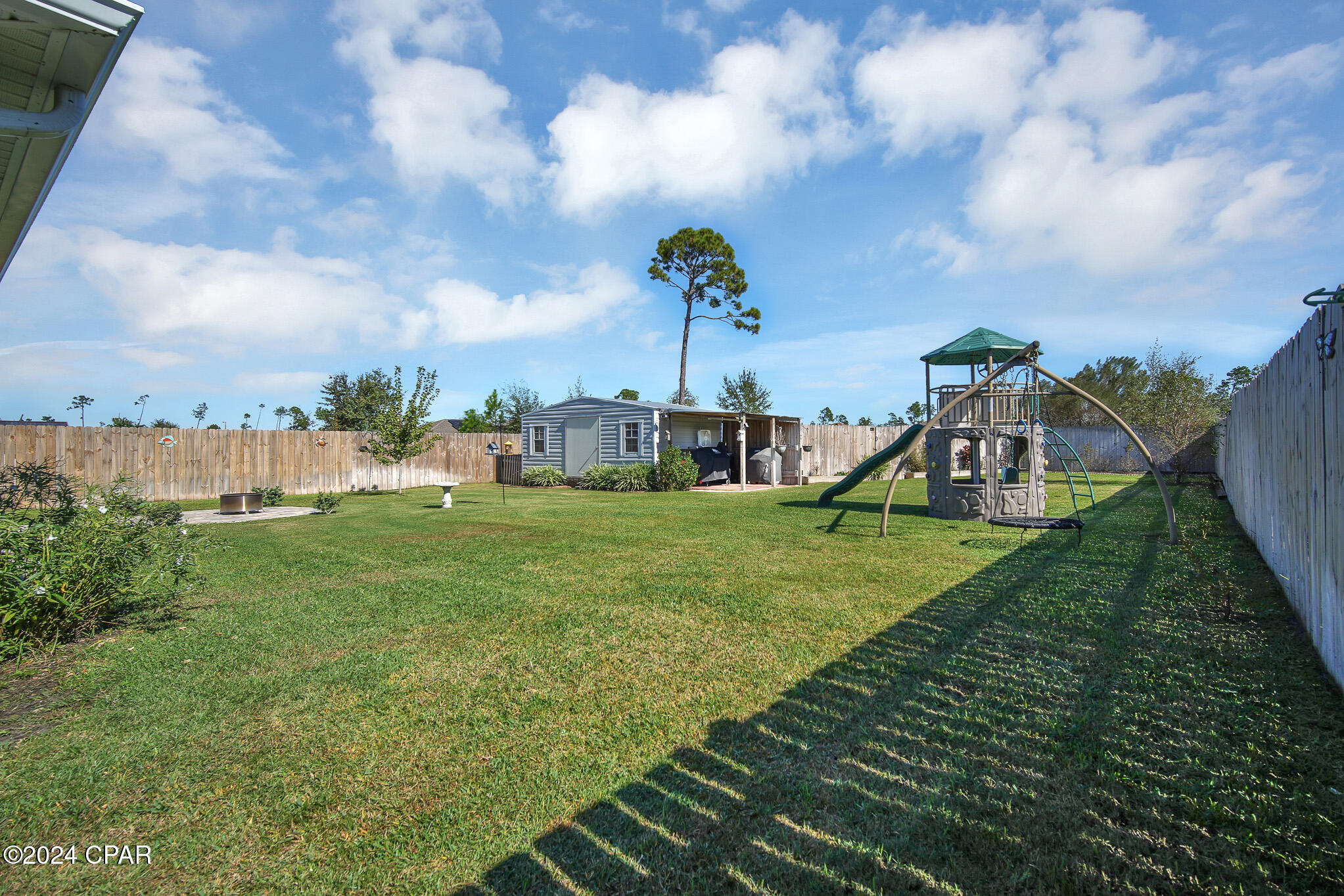 1813 Scarlett Boulevard