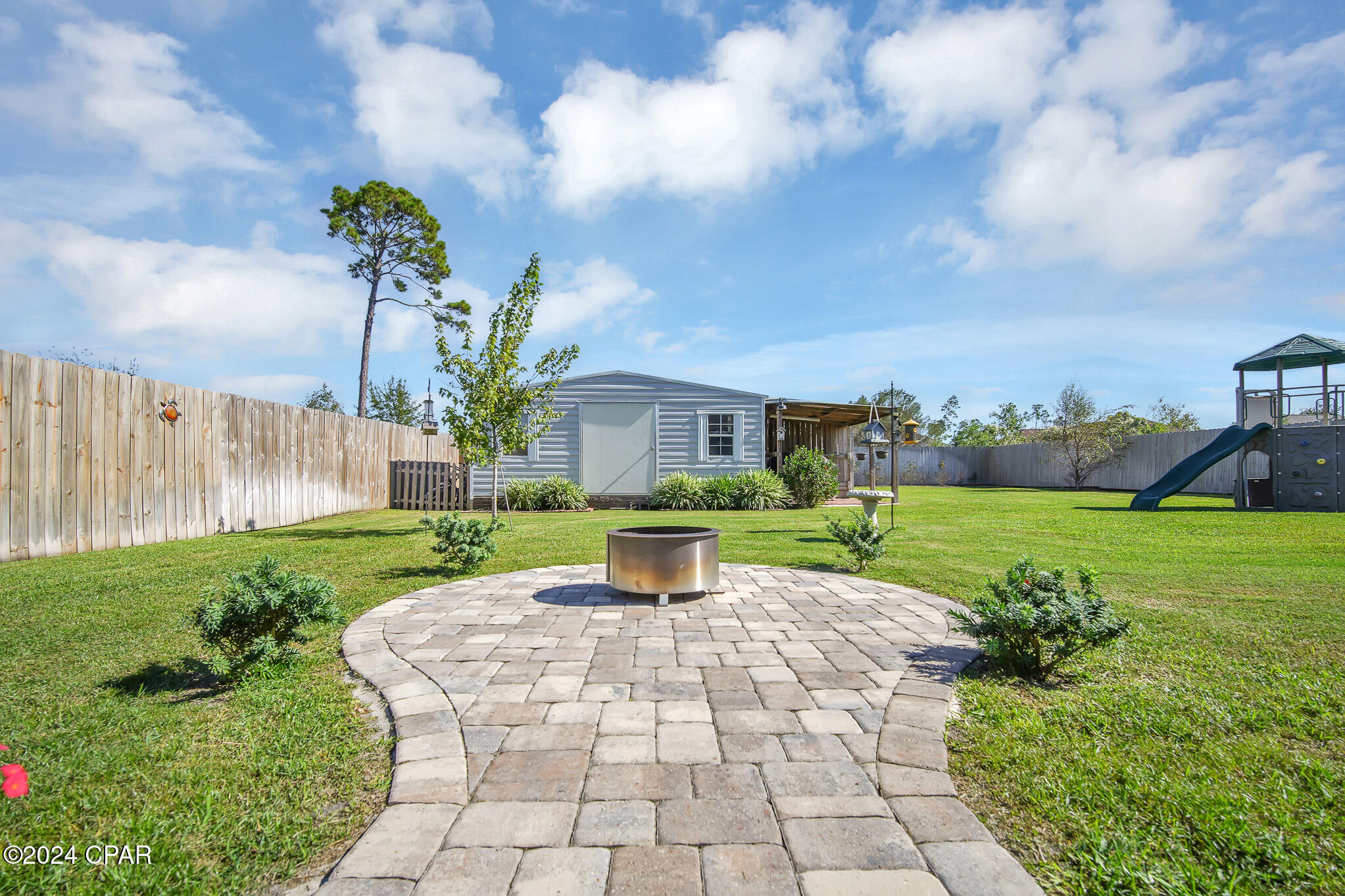 1813 Scarlett Boulevard