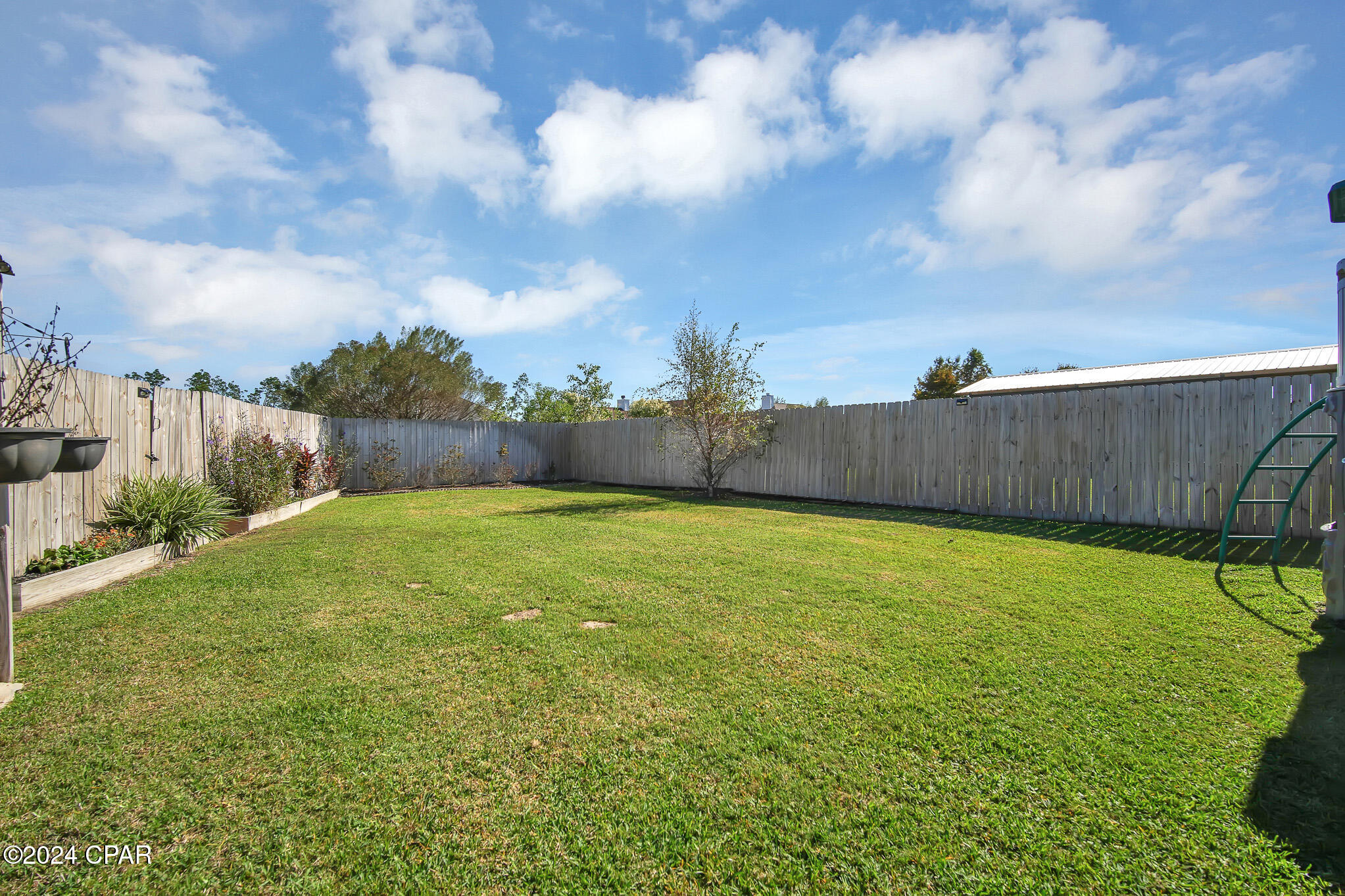 1813 Scarlett Boulevard