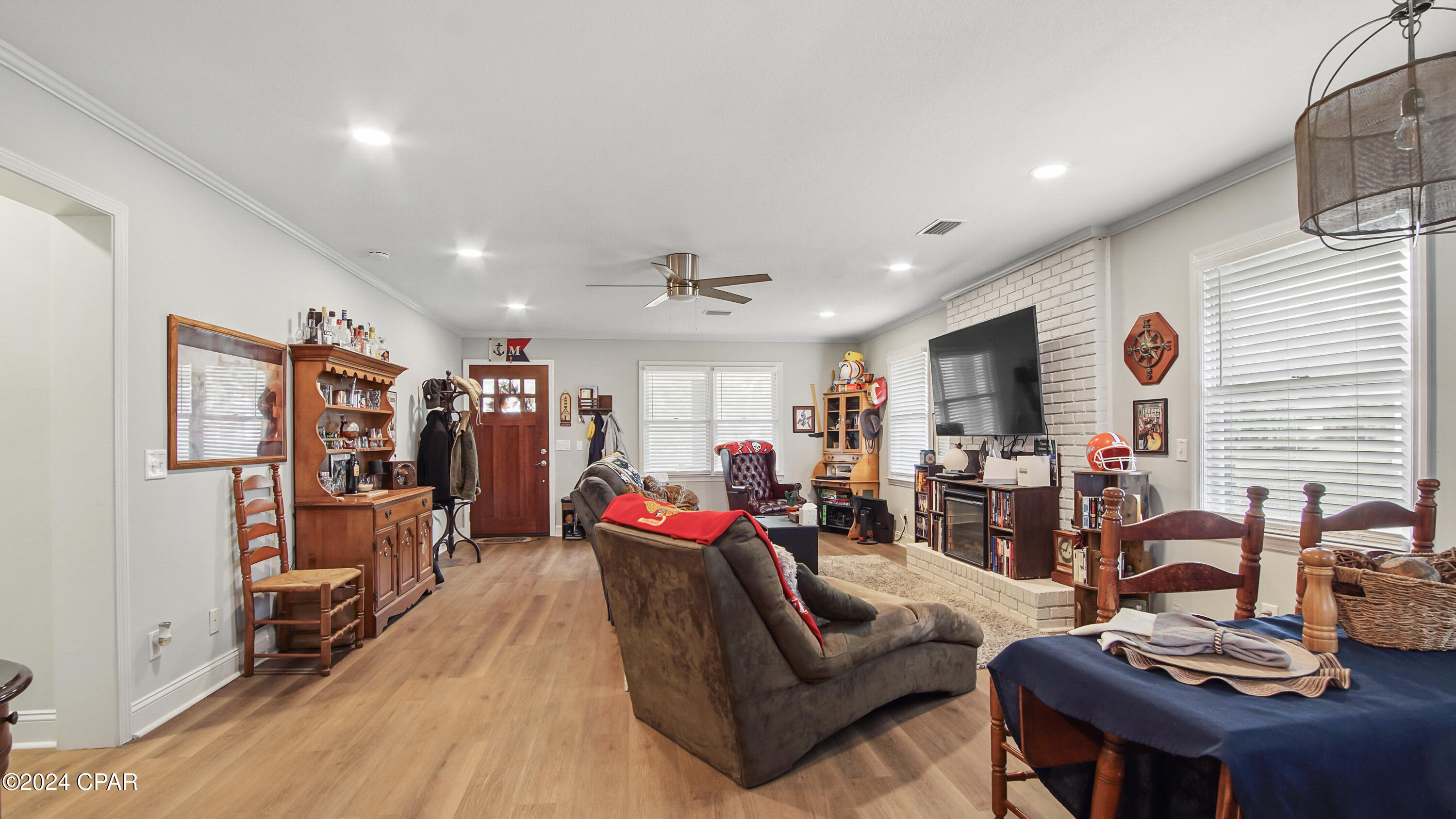347 N Cove