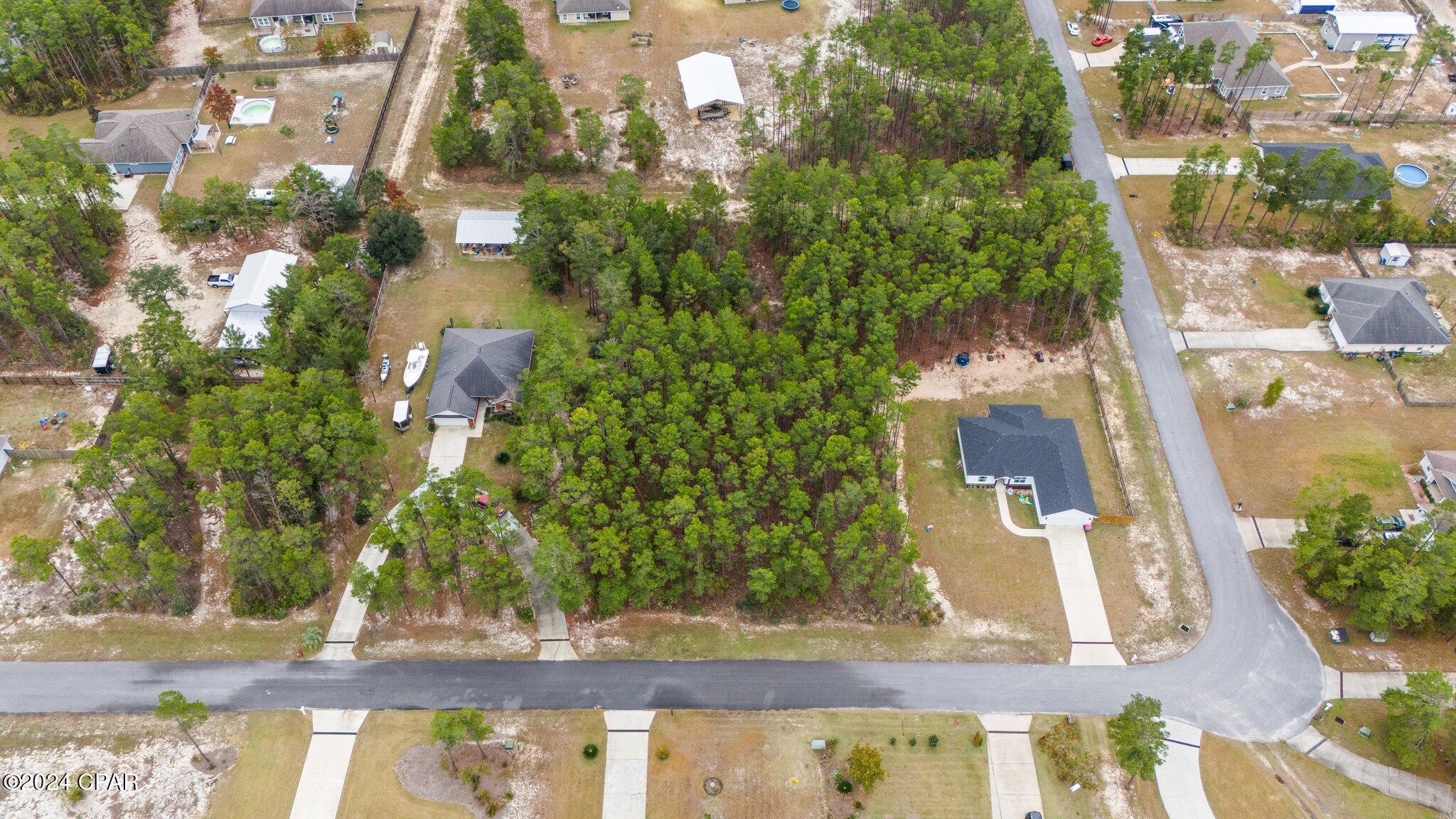 1820 White Western Lake Lane