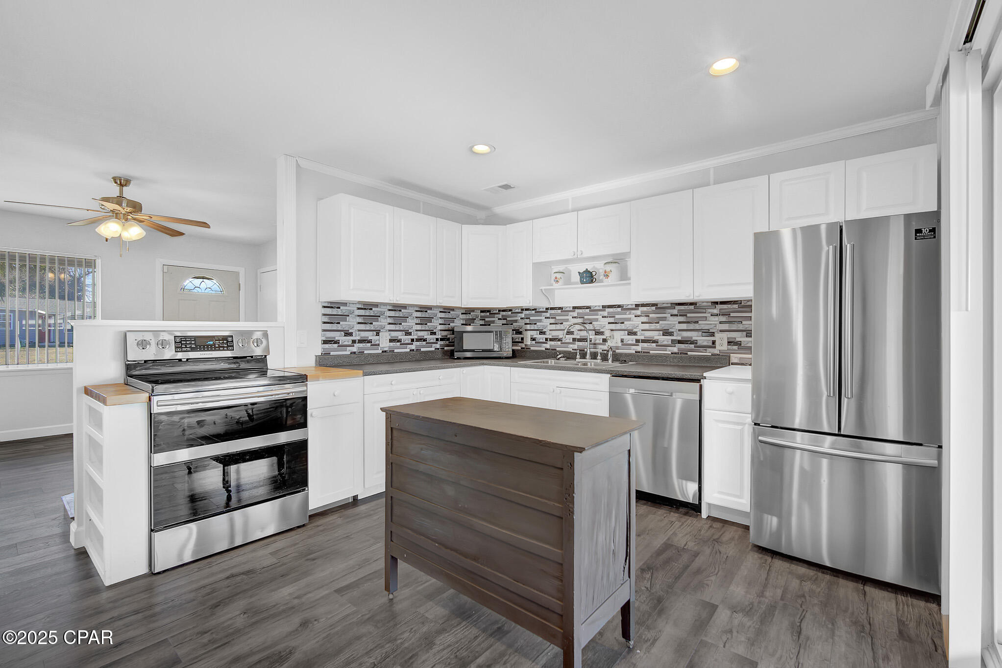 816 Forestdale Avenue