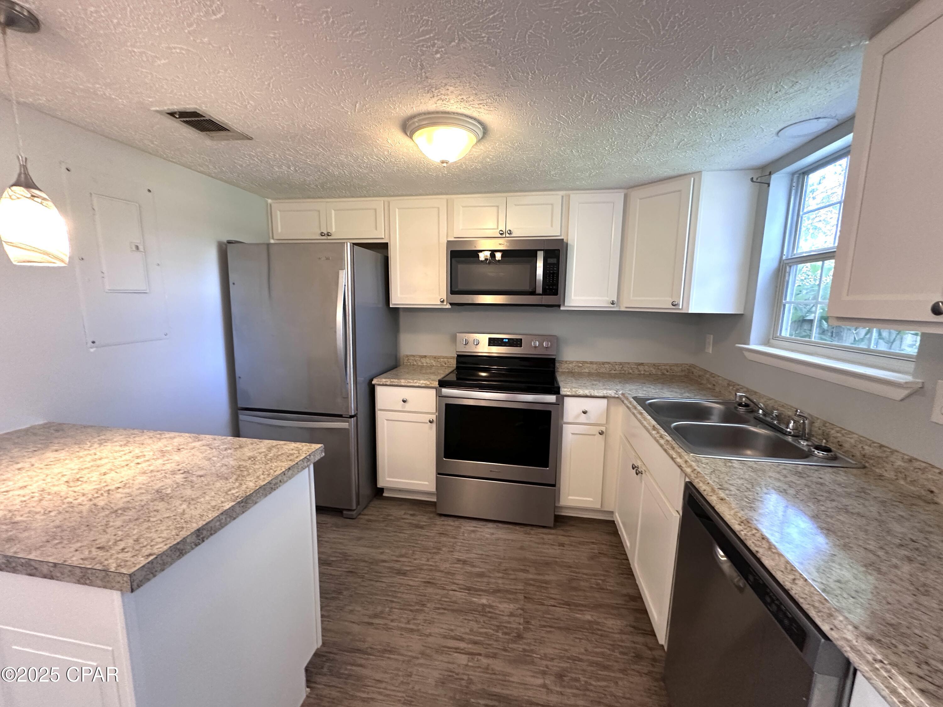 3129 E Orlando Road