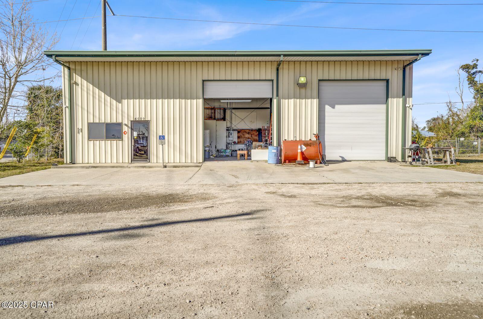 6509-6515 E Highway 22