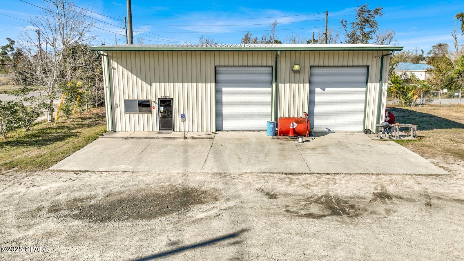 6509-6515 E Highway 22