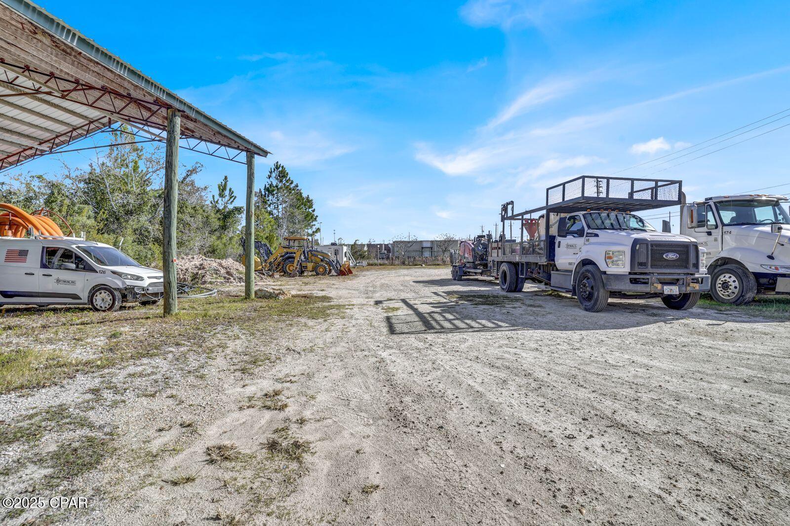 6509-6515 E Highway 22