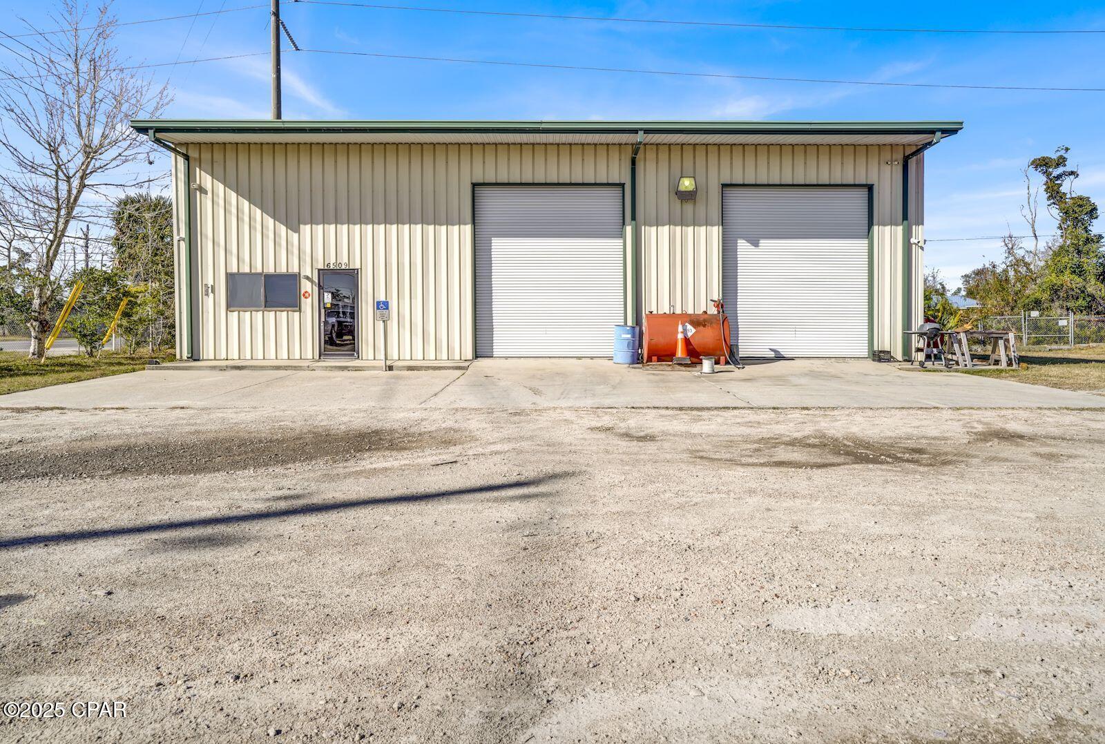 6509-6515 E Highway 22