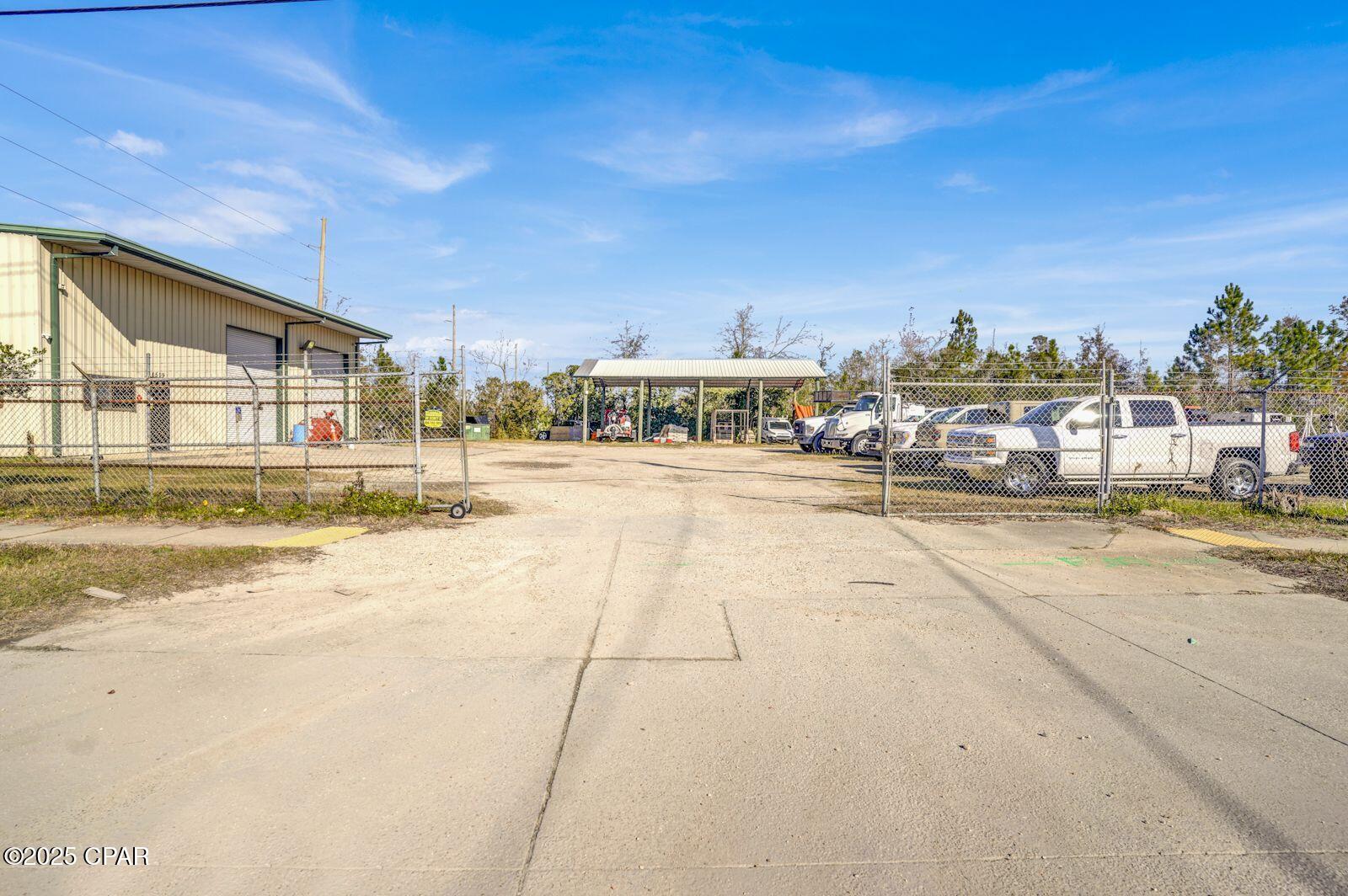 6509-6515 E Highway 22