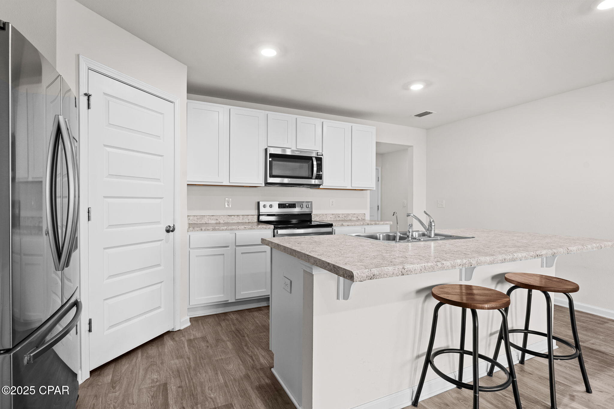 4073 Brighton Boulevard