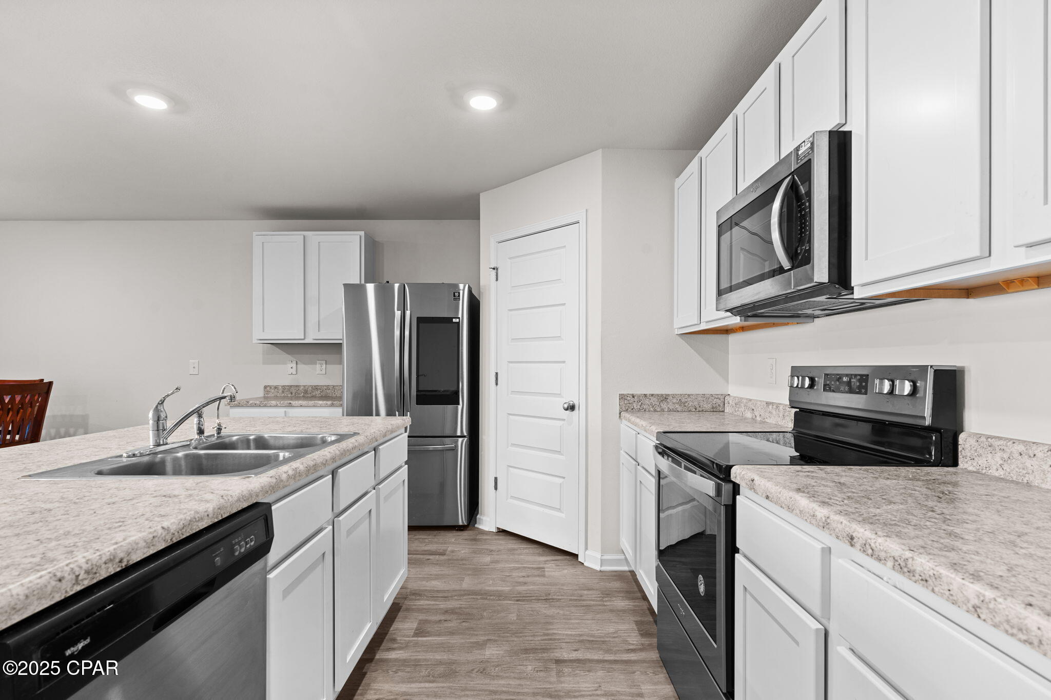 4073 Brighton Boulevard