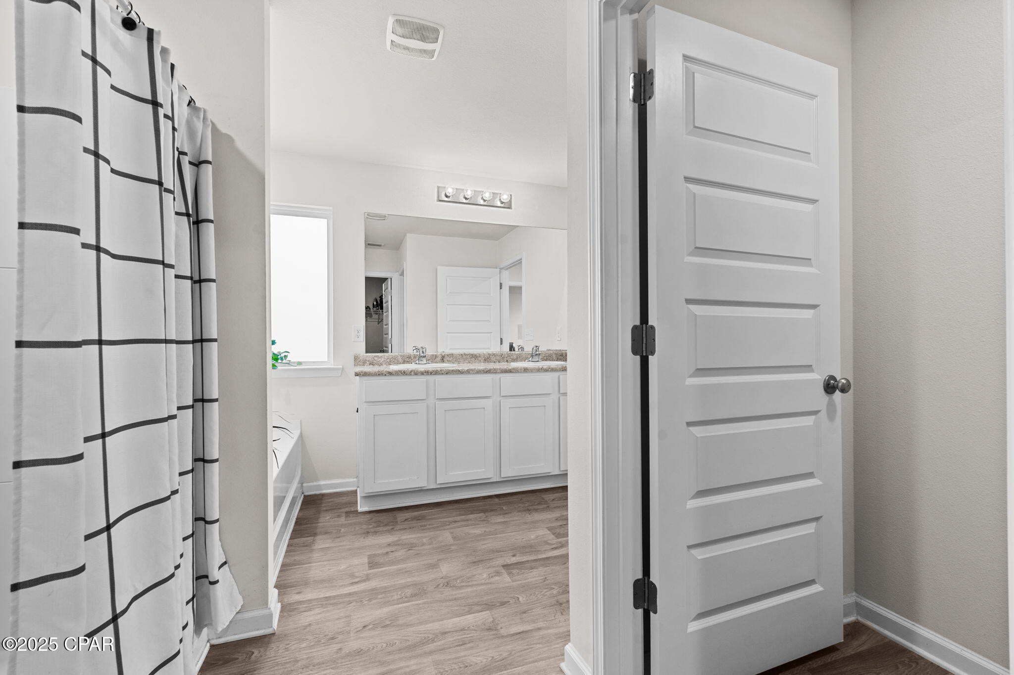 4073 Brighton Boulevard