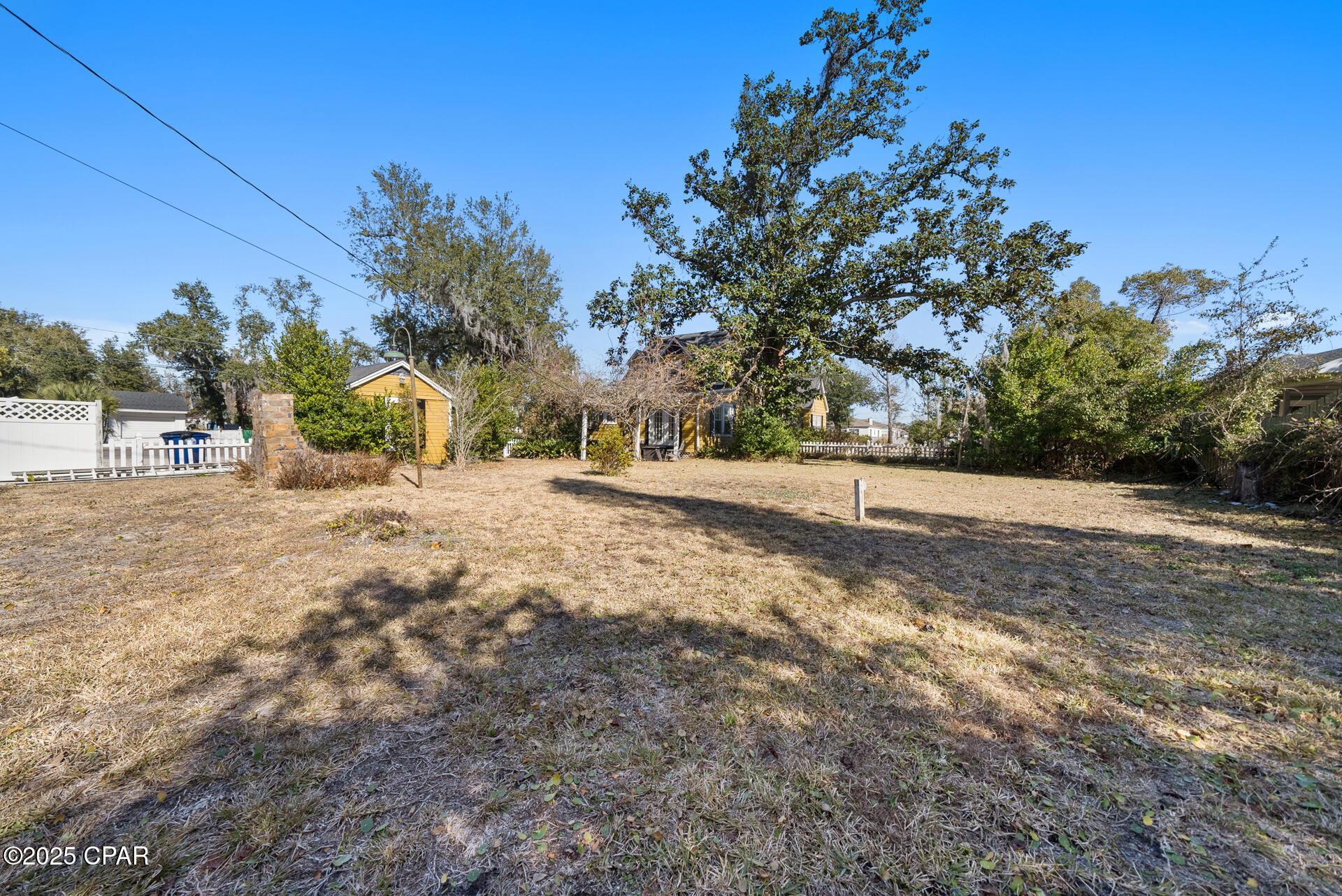 119 N Cove Boulevard