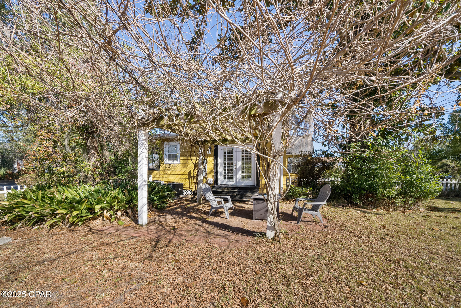 119 N Cove Boulevard