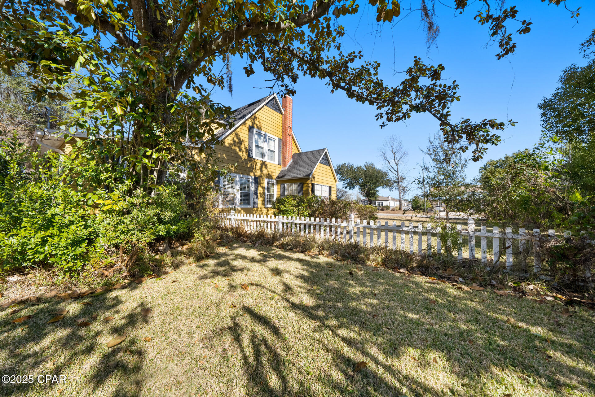 119 N Cove Boulevard