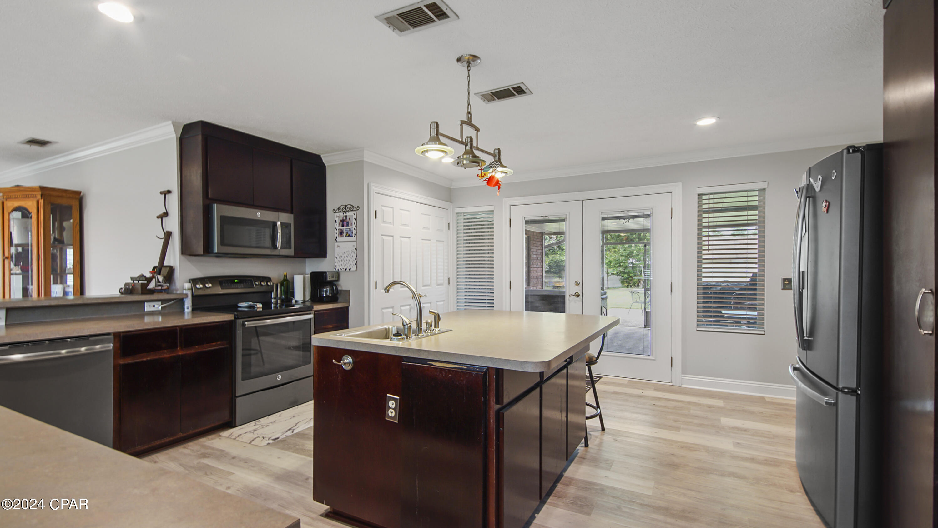 926 Lee Court