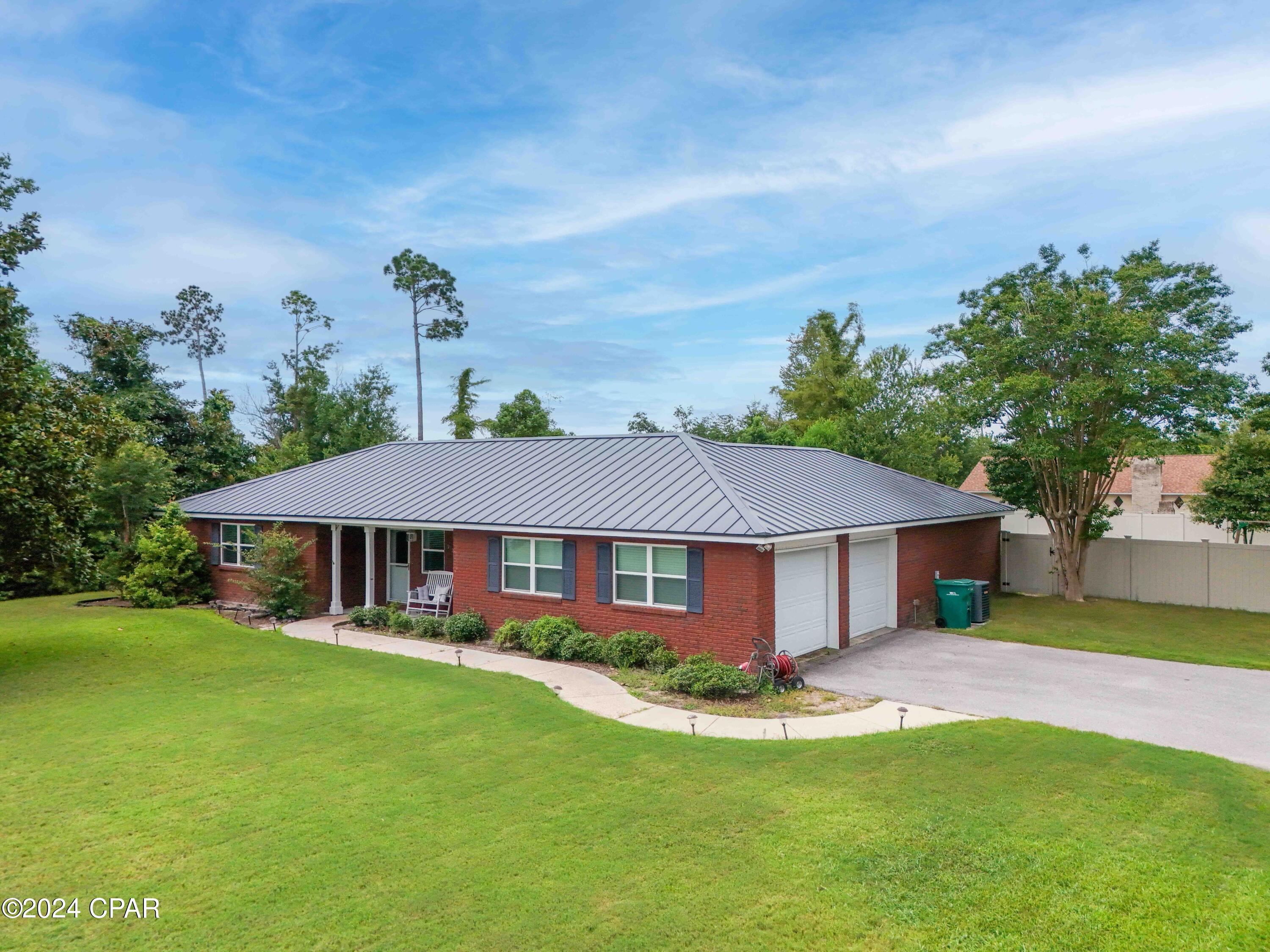 926 Lee Court