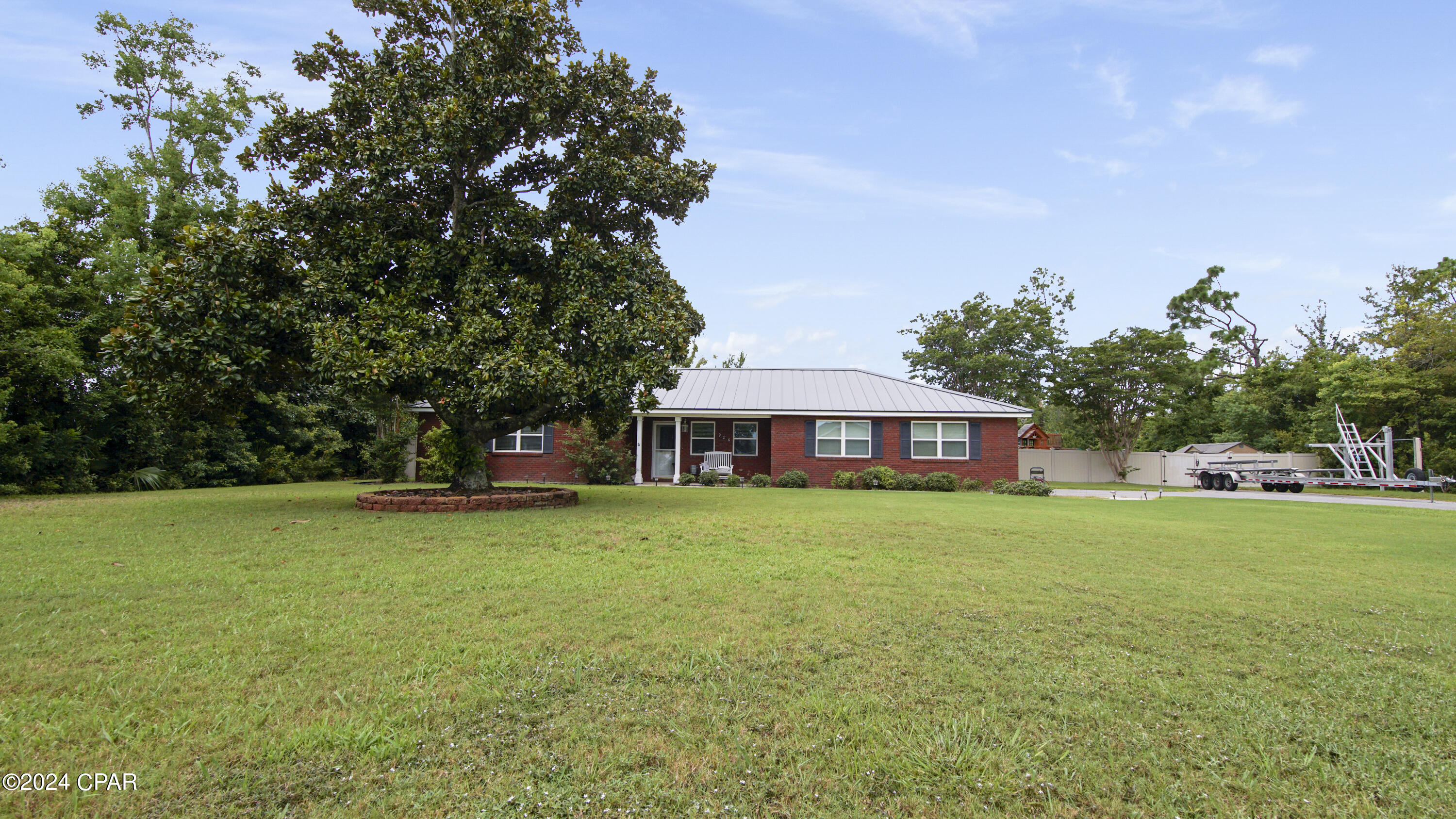 926 Lee Court