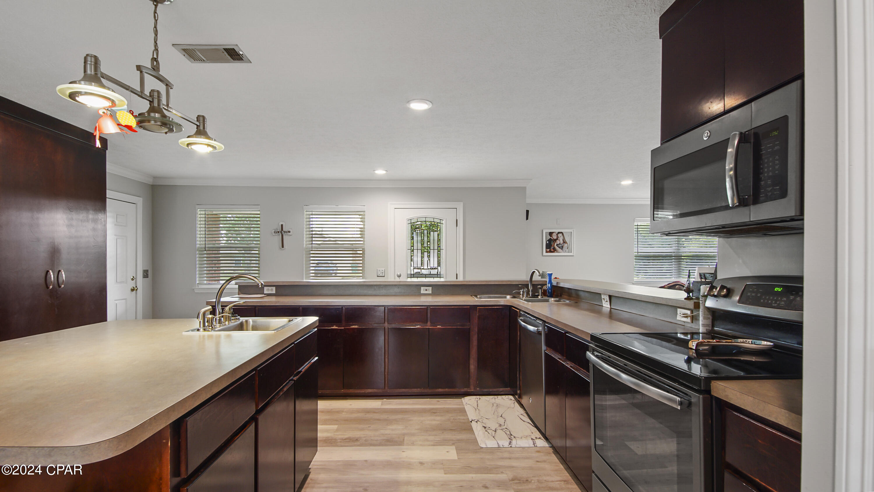 926 Lee Court