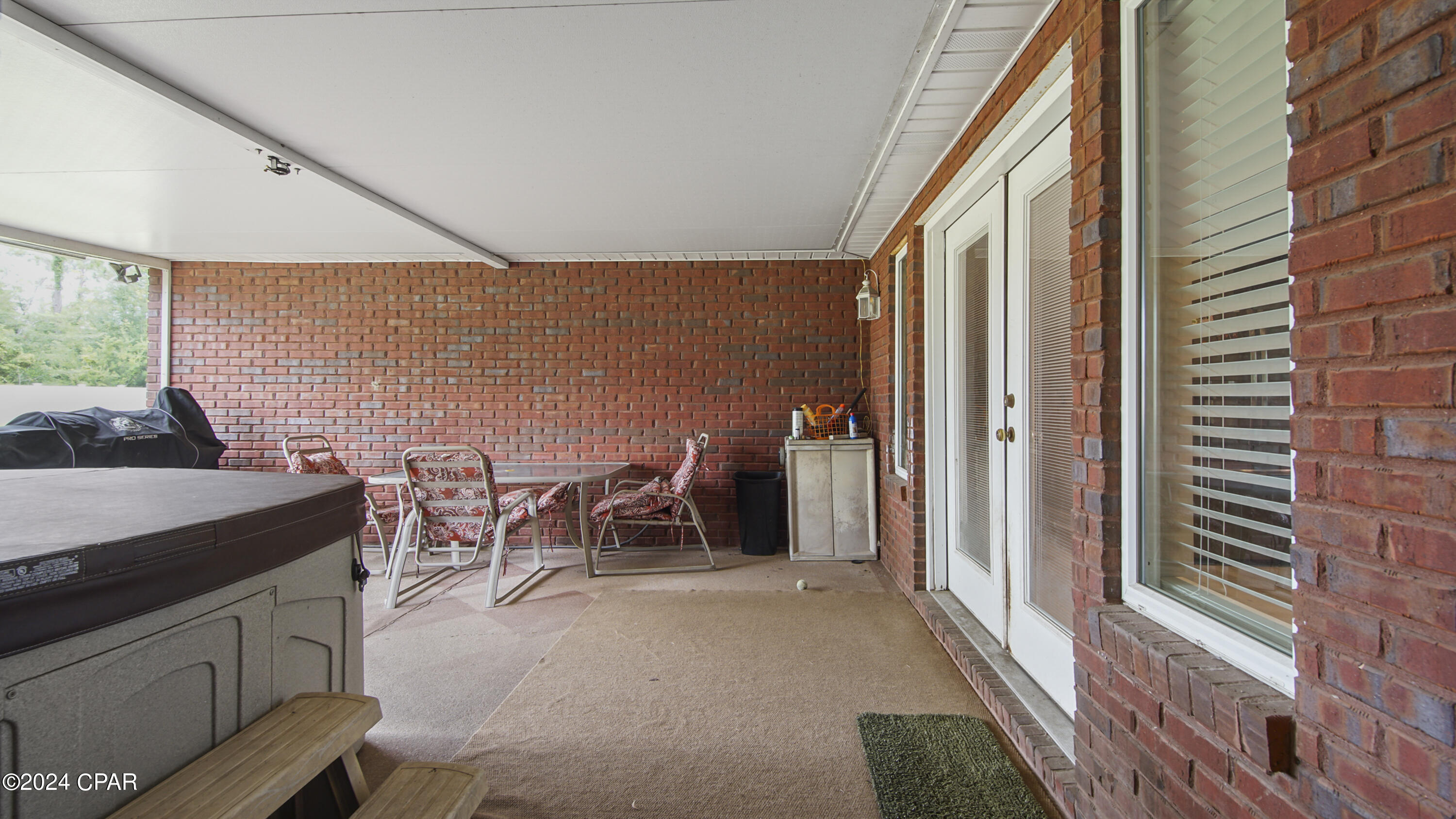 926 Lee Court