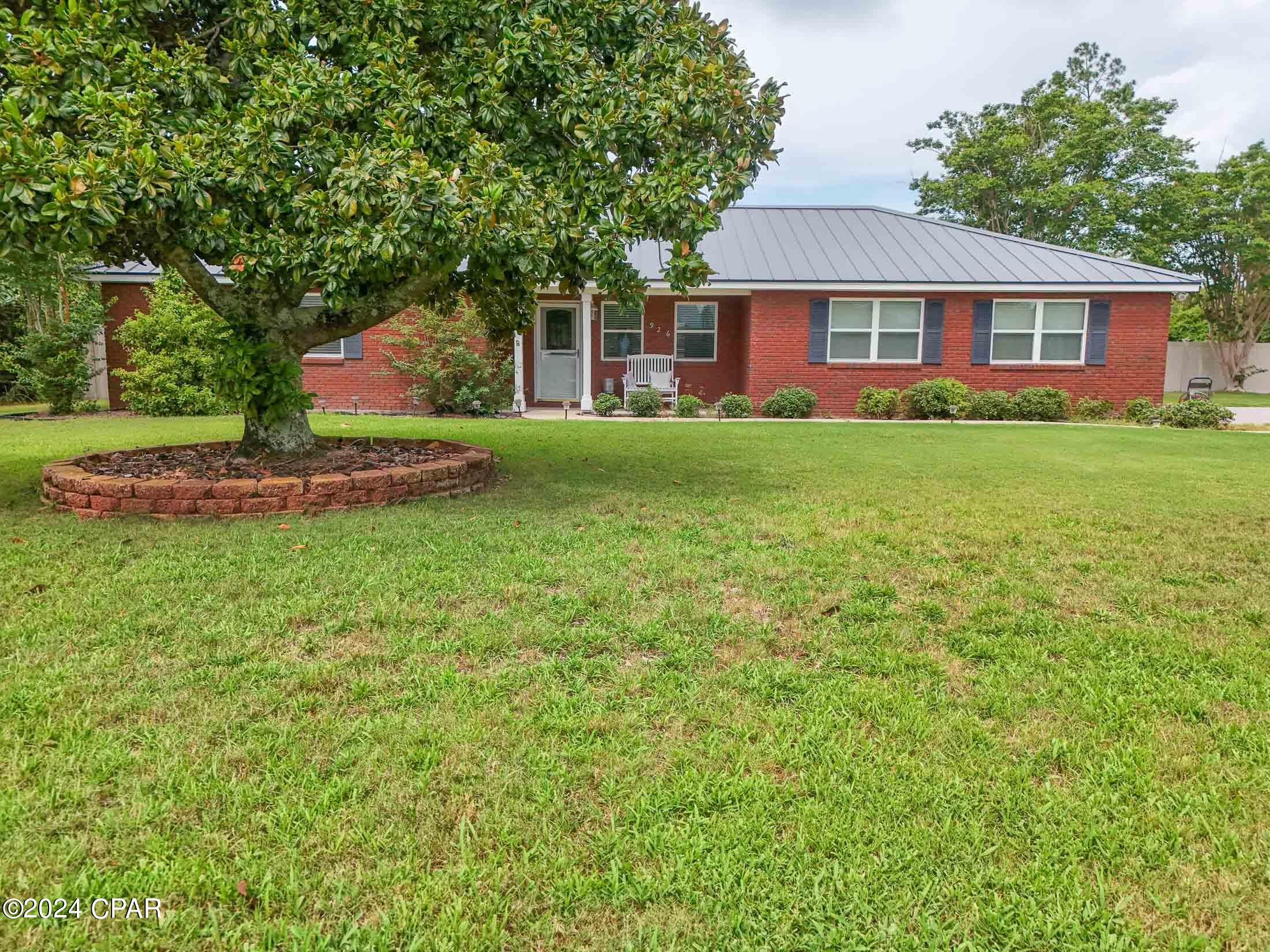 926 Lee Court