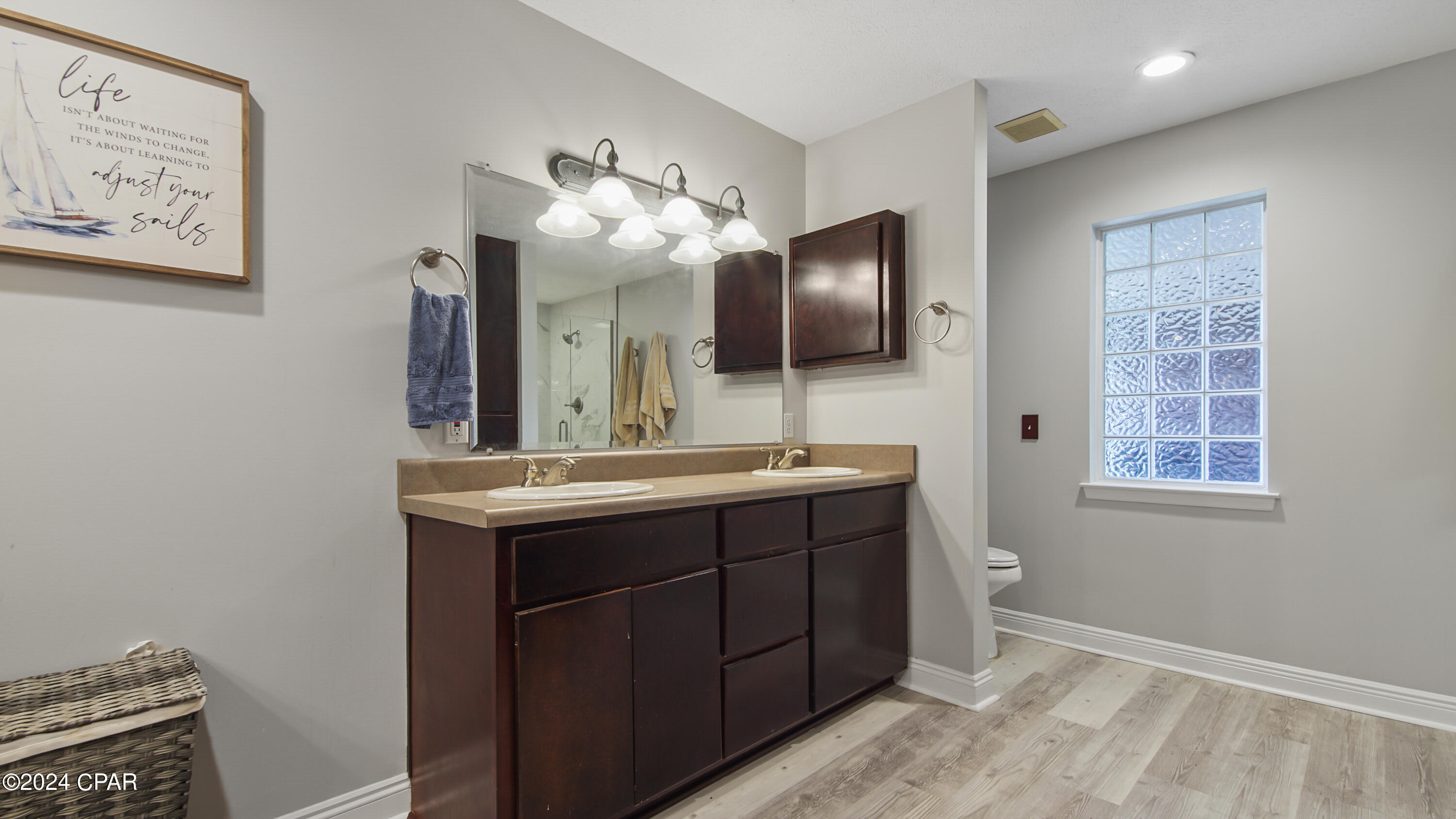 926 Lee Court