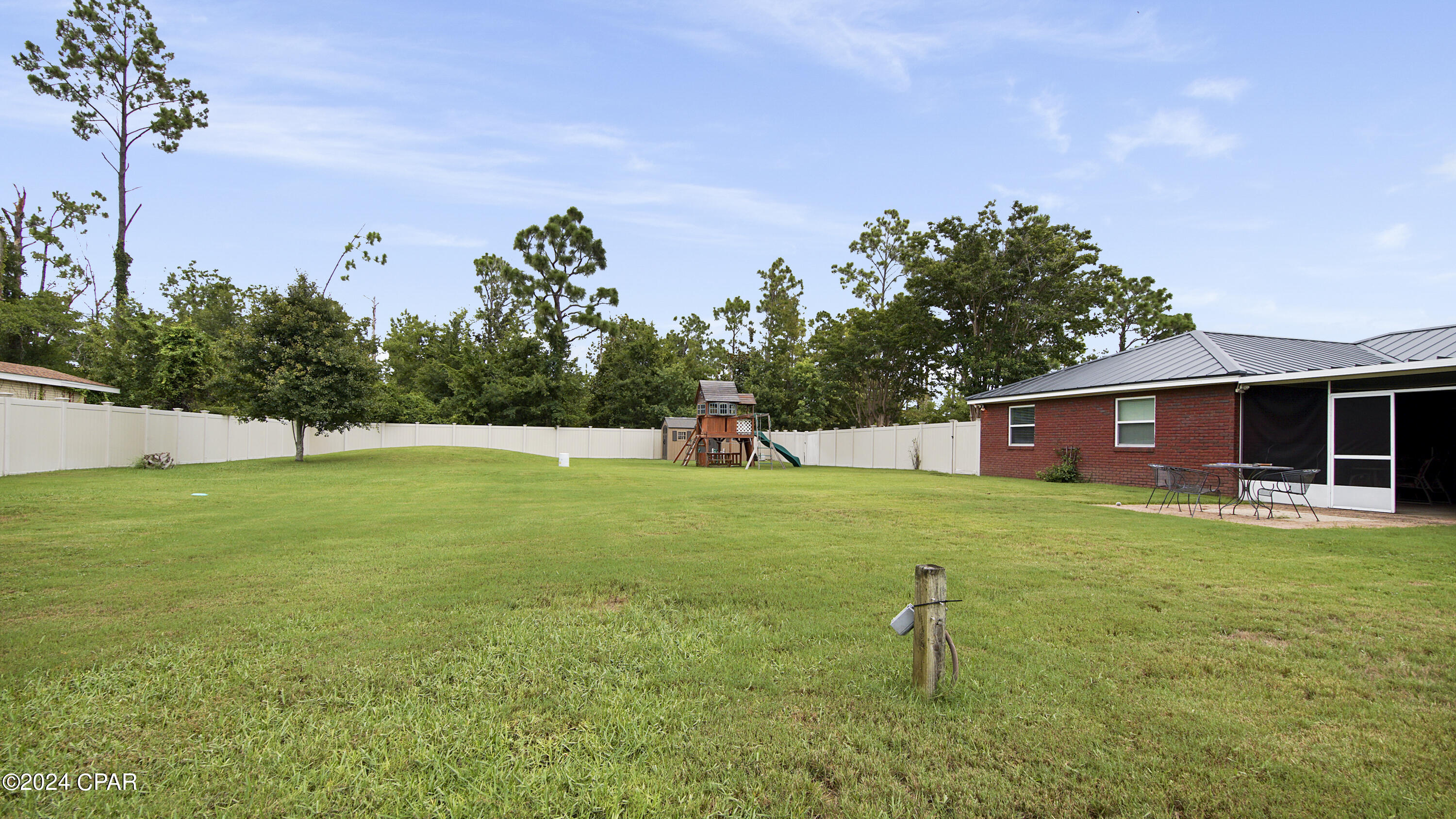 926 Lee Court