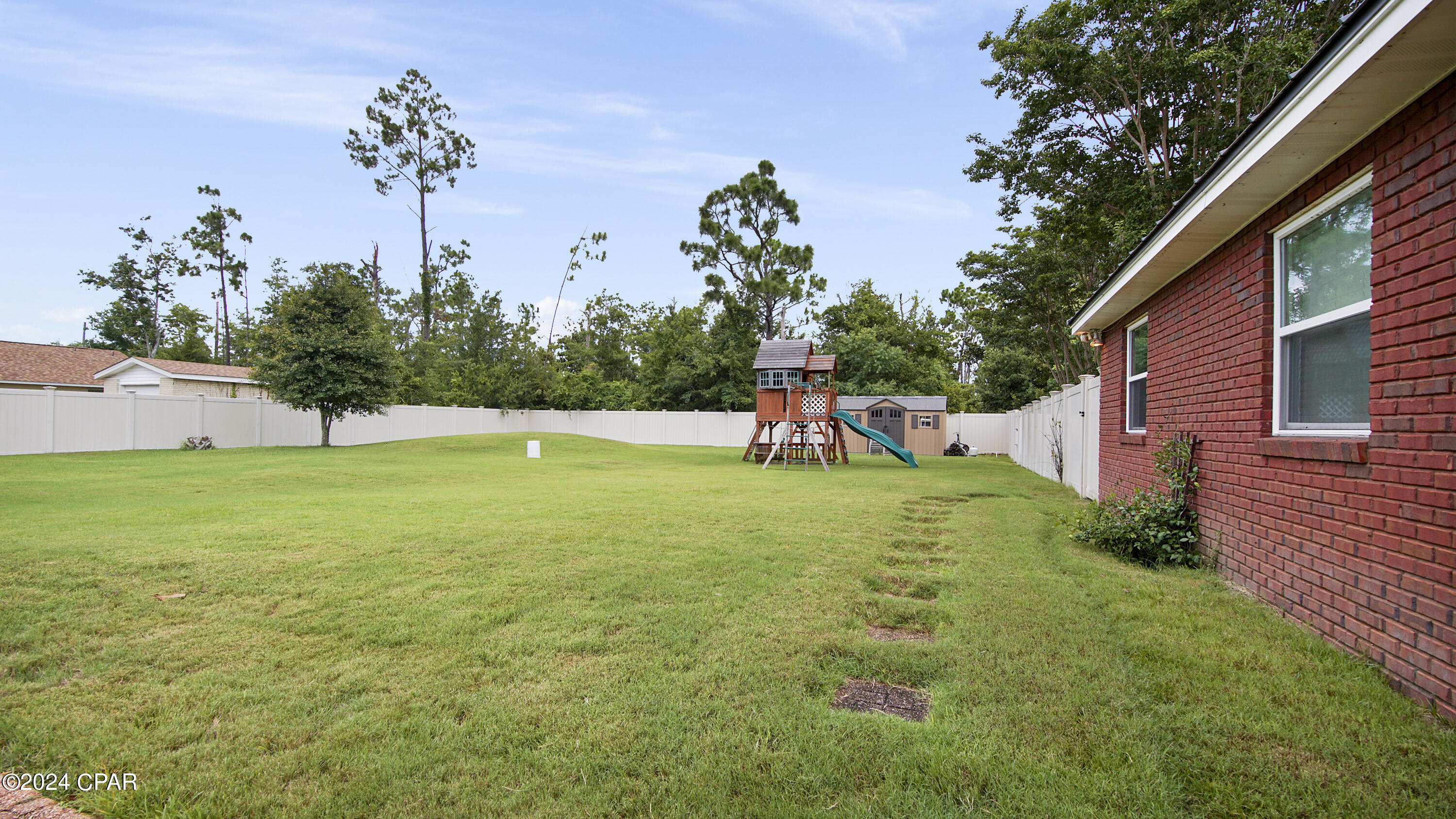 926 Lee Court