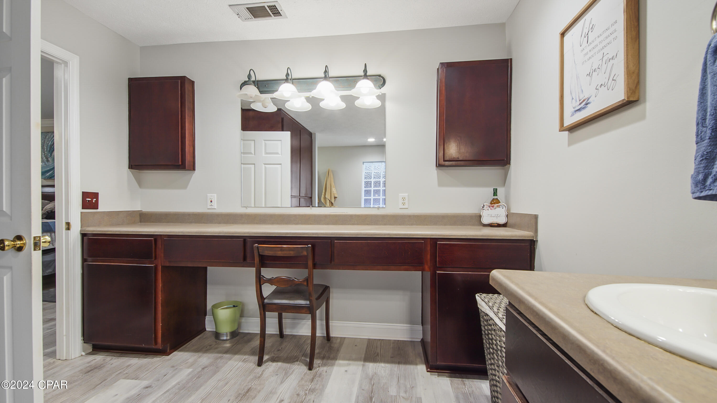 926 Lee Court