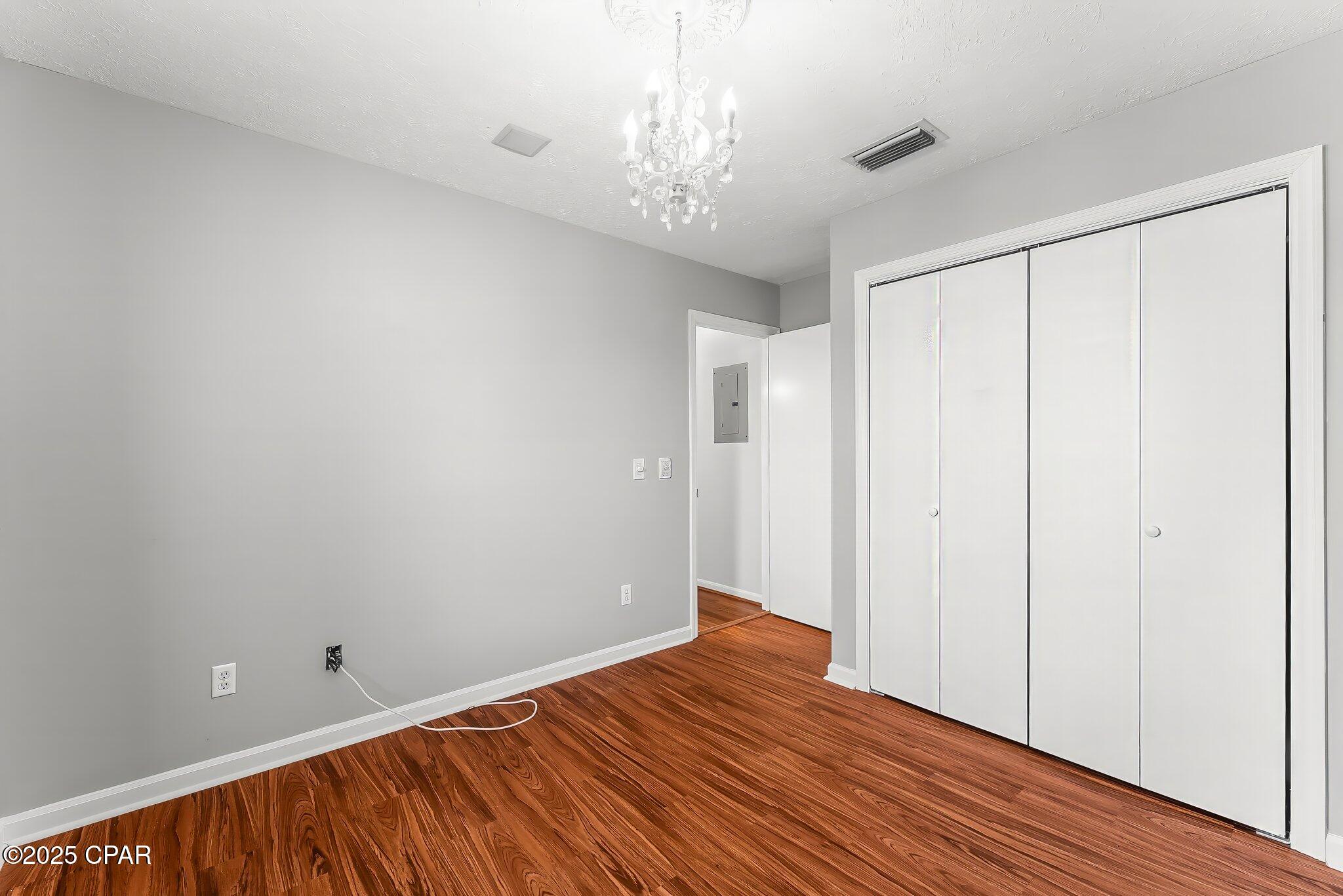 201 E 8th Street