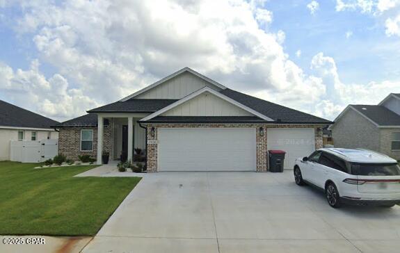 3908 Sandpine Way
