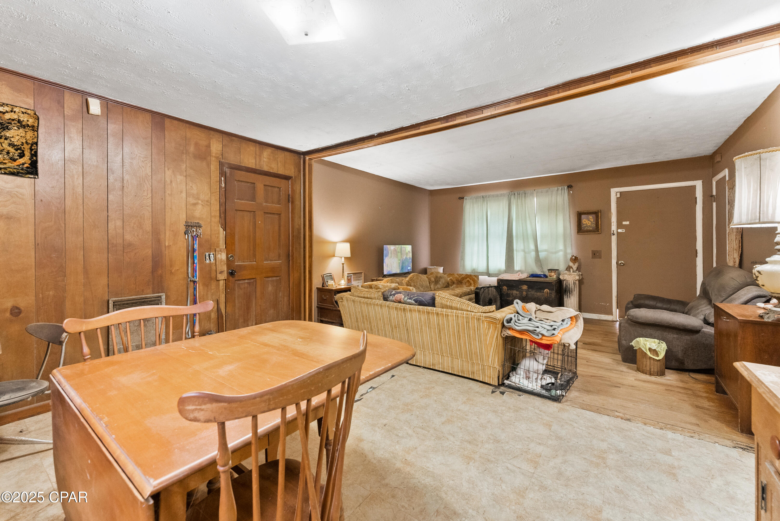 1850 N Holmes Creek Road