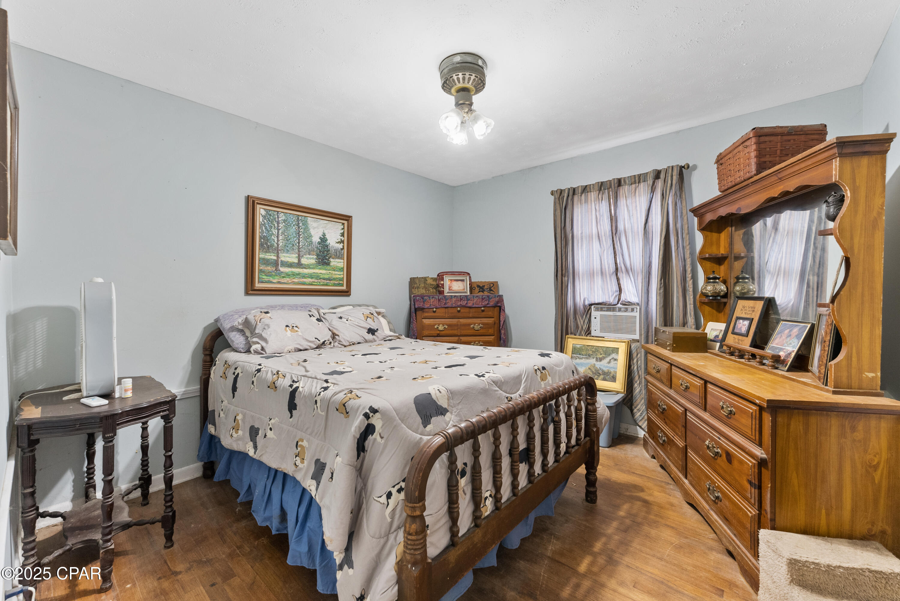 1850 N Holmes Creek Road