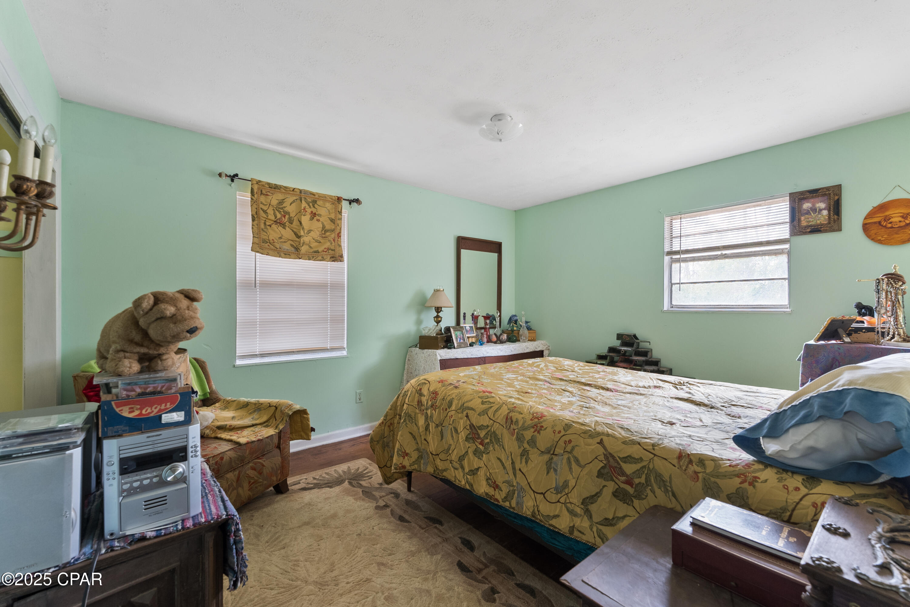 1850 N Holmes Creek Road