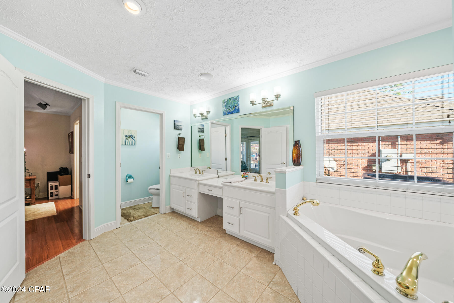 502 Floridian Place
