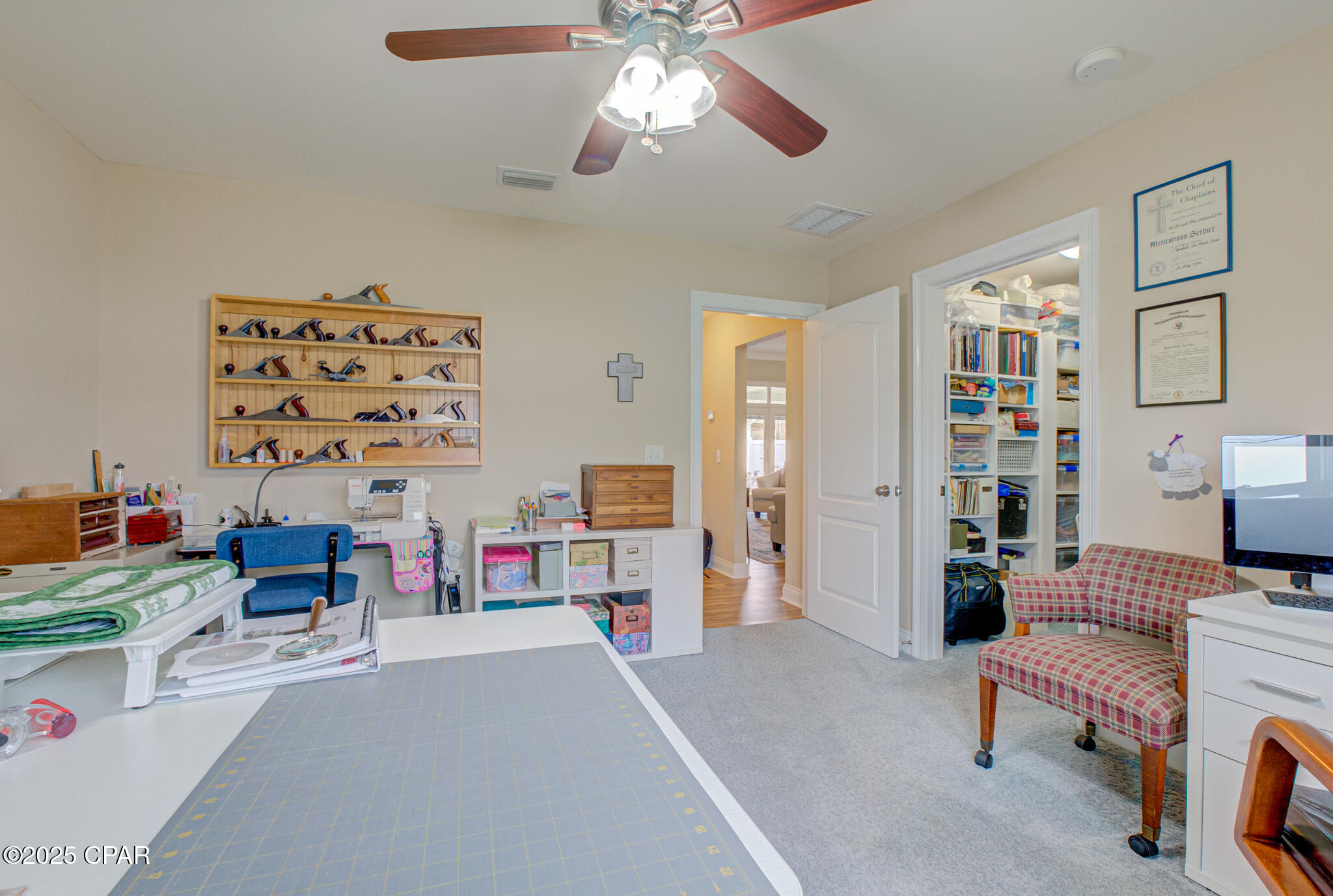 1005 E 10th Street