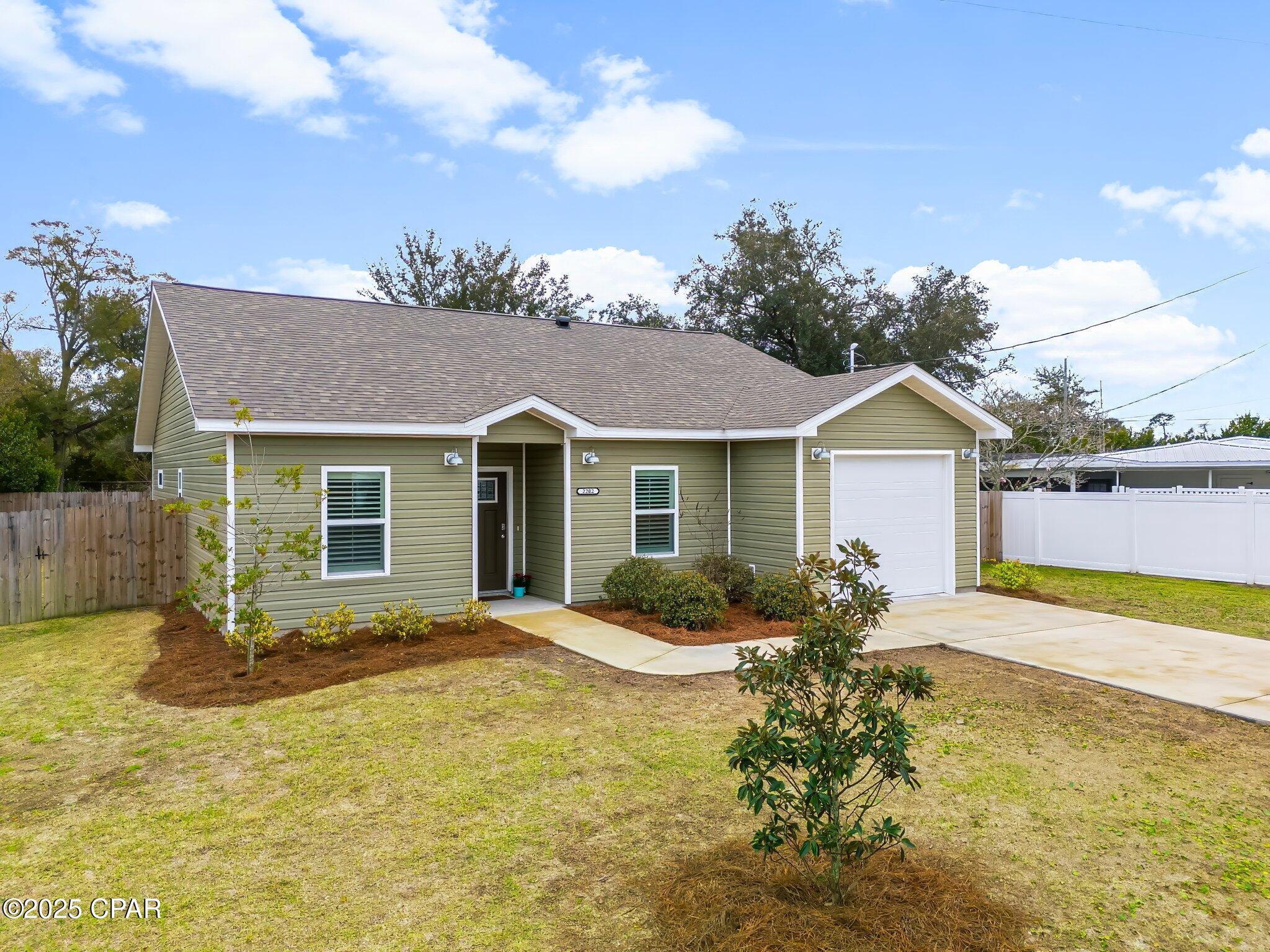 2202 Edgewood Drive