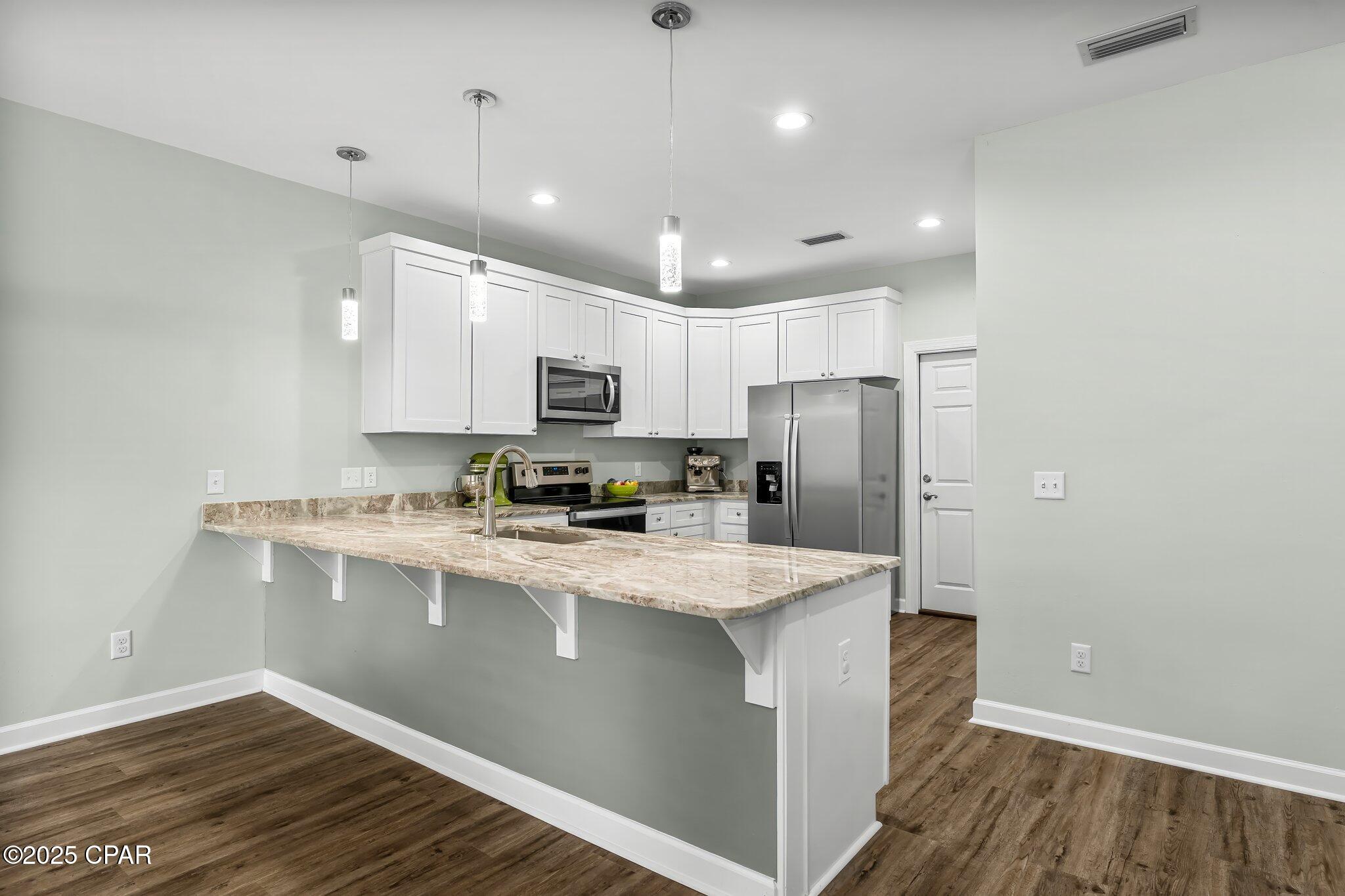 2202 Edgewood Drive