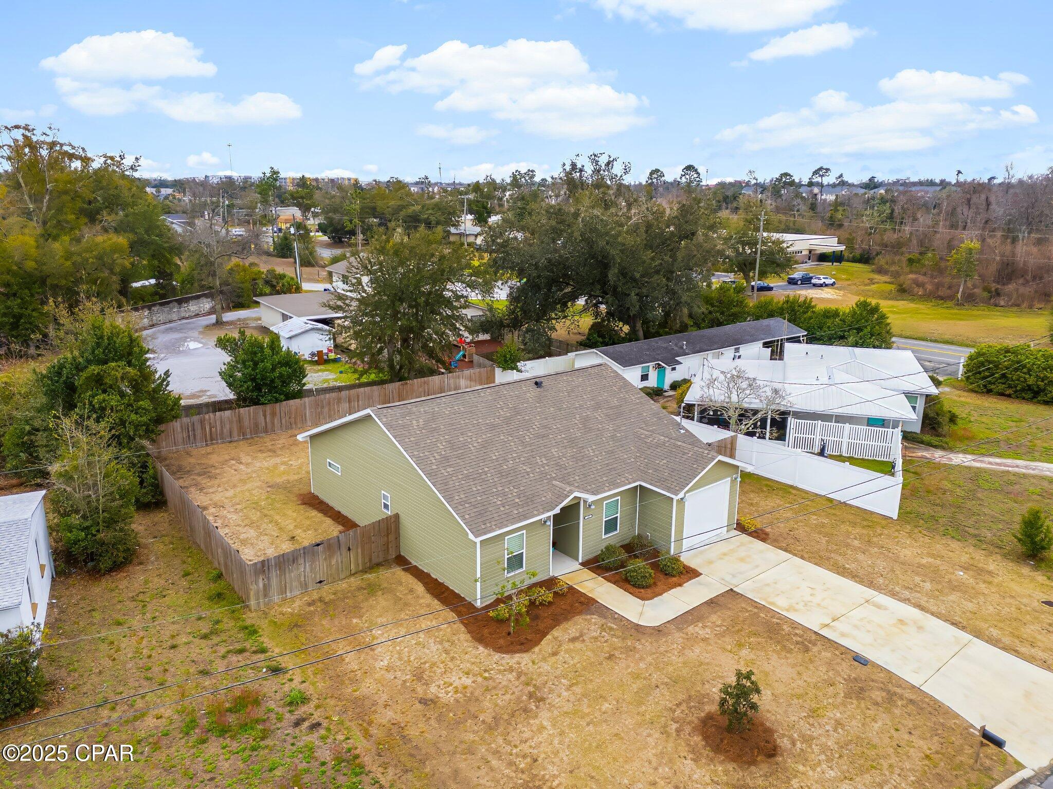 2202 Edgewood Drive