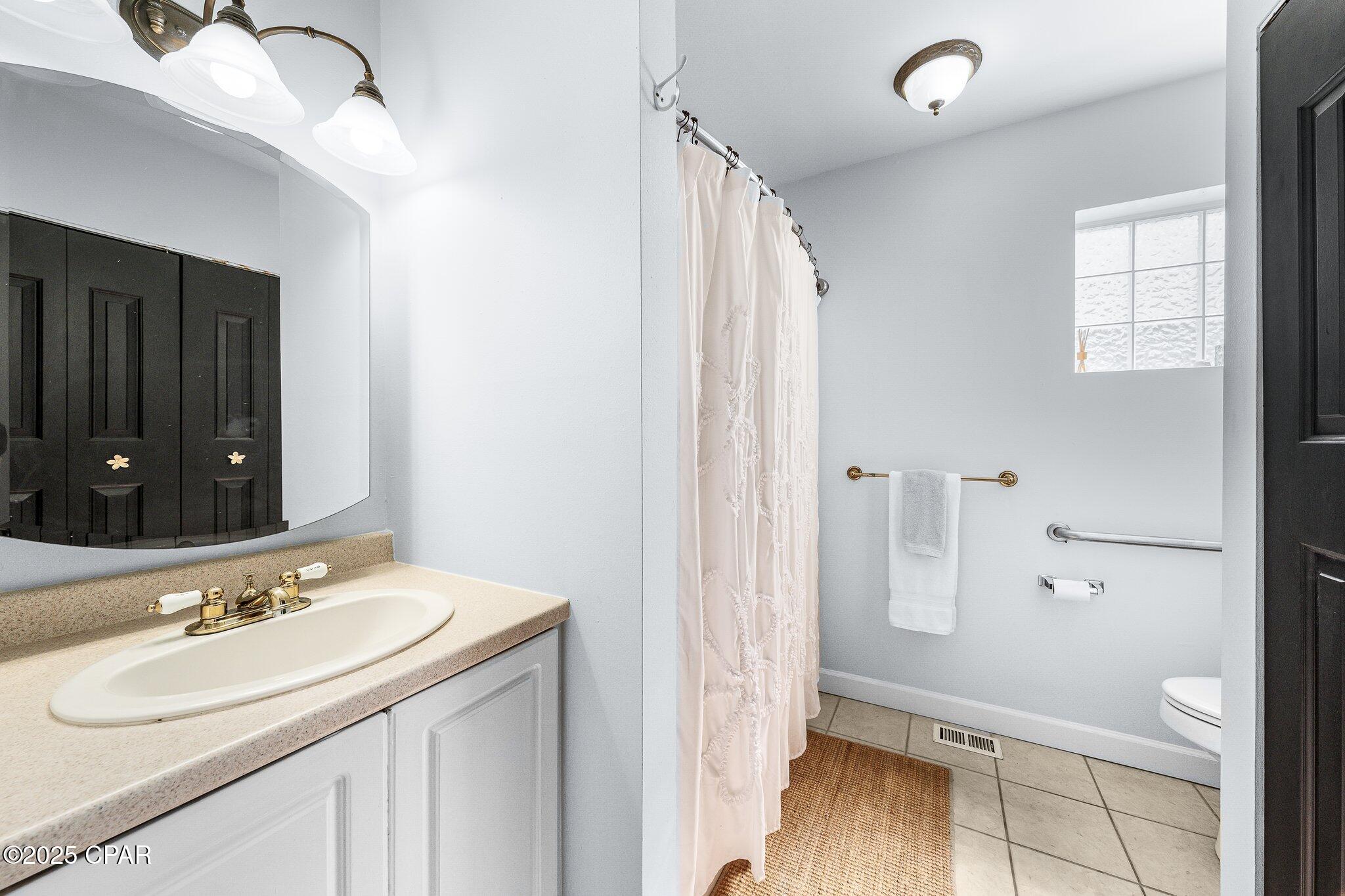 4427 Leisure Lakes Drive