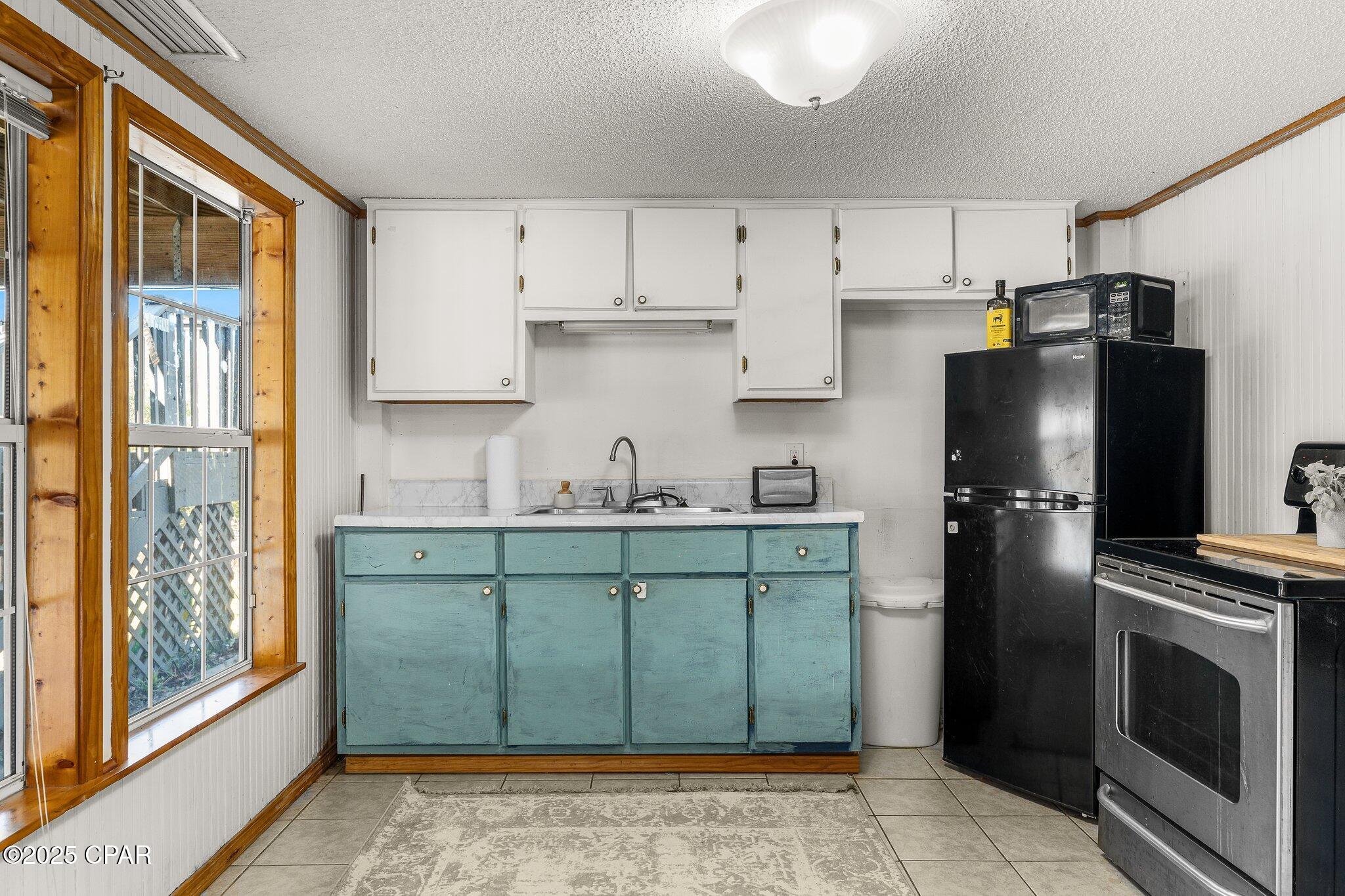 4427 Leisure Lakes Drive