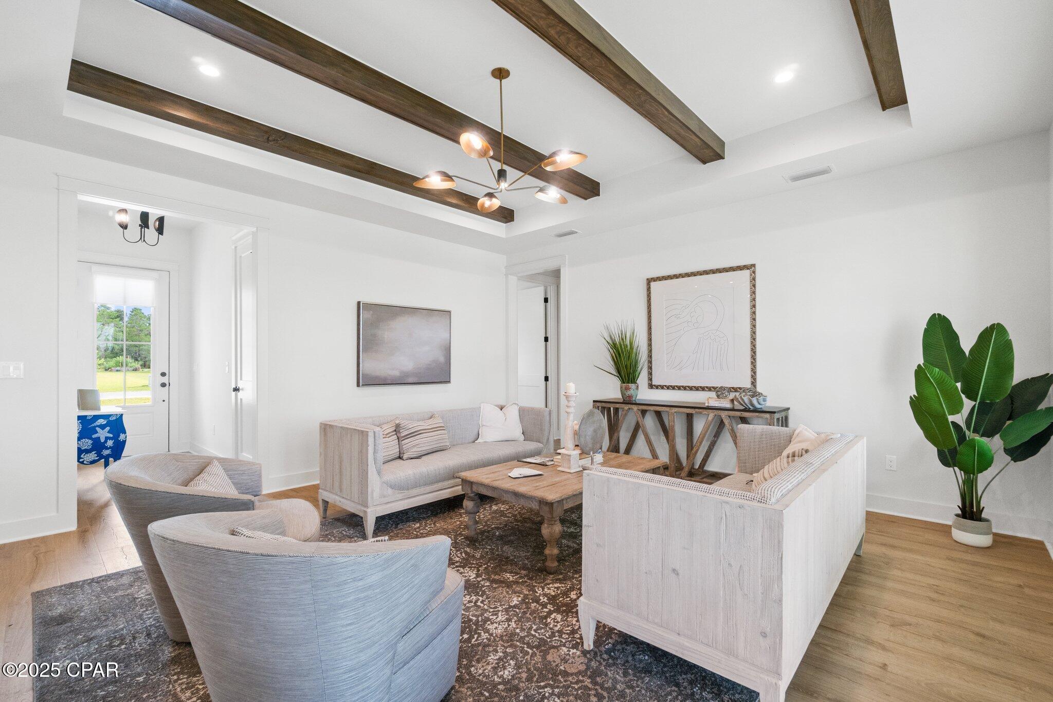 1709 White Western Lake Lane