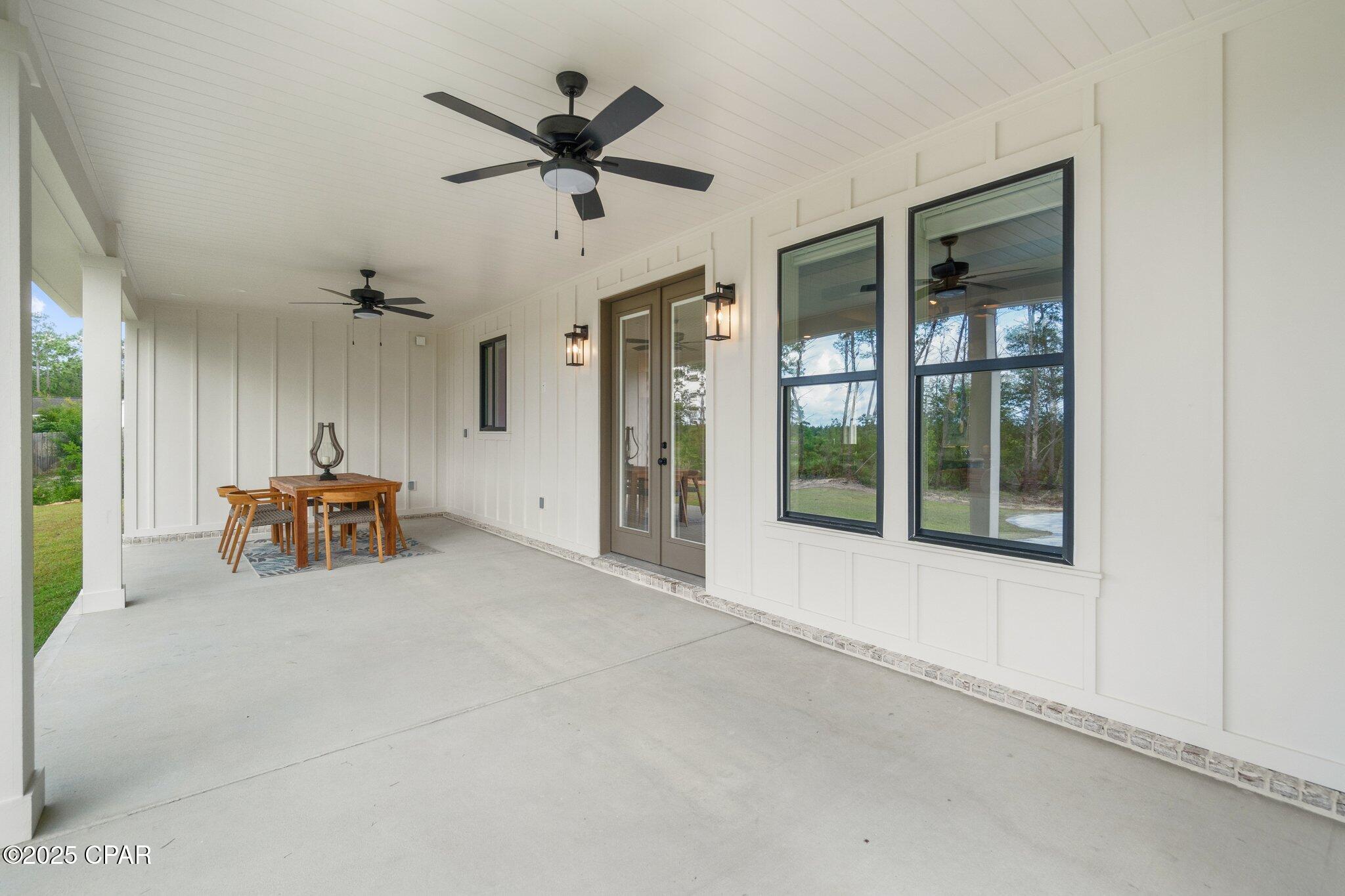 1709 White Western Lake Lane